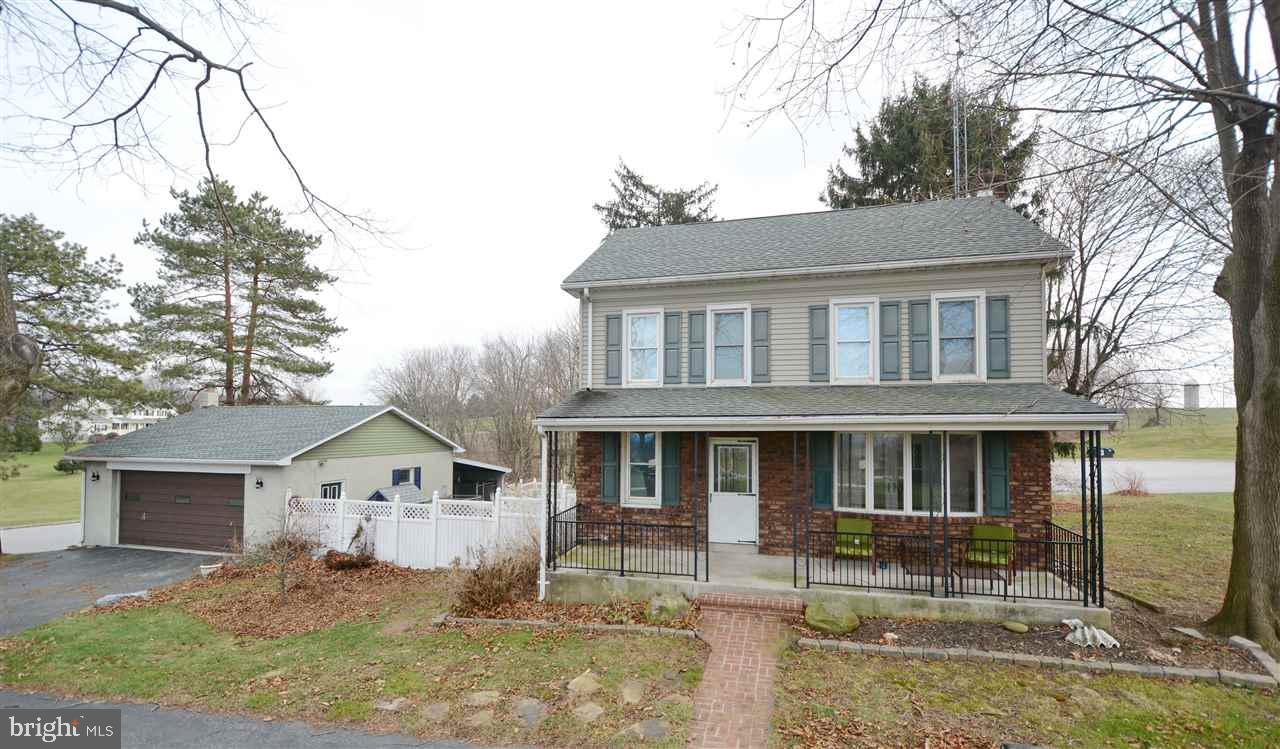 Remodeled Farm House - 20 ft GREAT Room - Vaulted Ceiling - Sky Lights - Wood Beams -  Access to Fenced Yard - Kitchen with Corian Counters- Breakfast Bar- Dining Room with French doors - Living Room with Bay Window & Setting Porch- 3 Bedrooms - Fenced Yard - Dog Kennel -