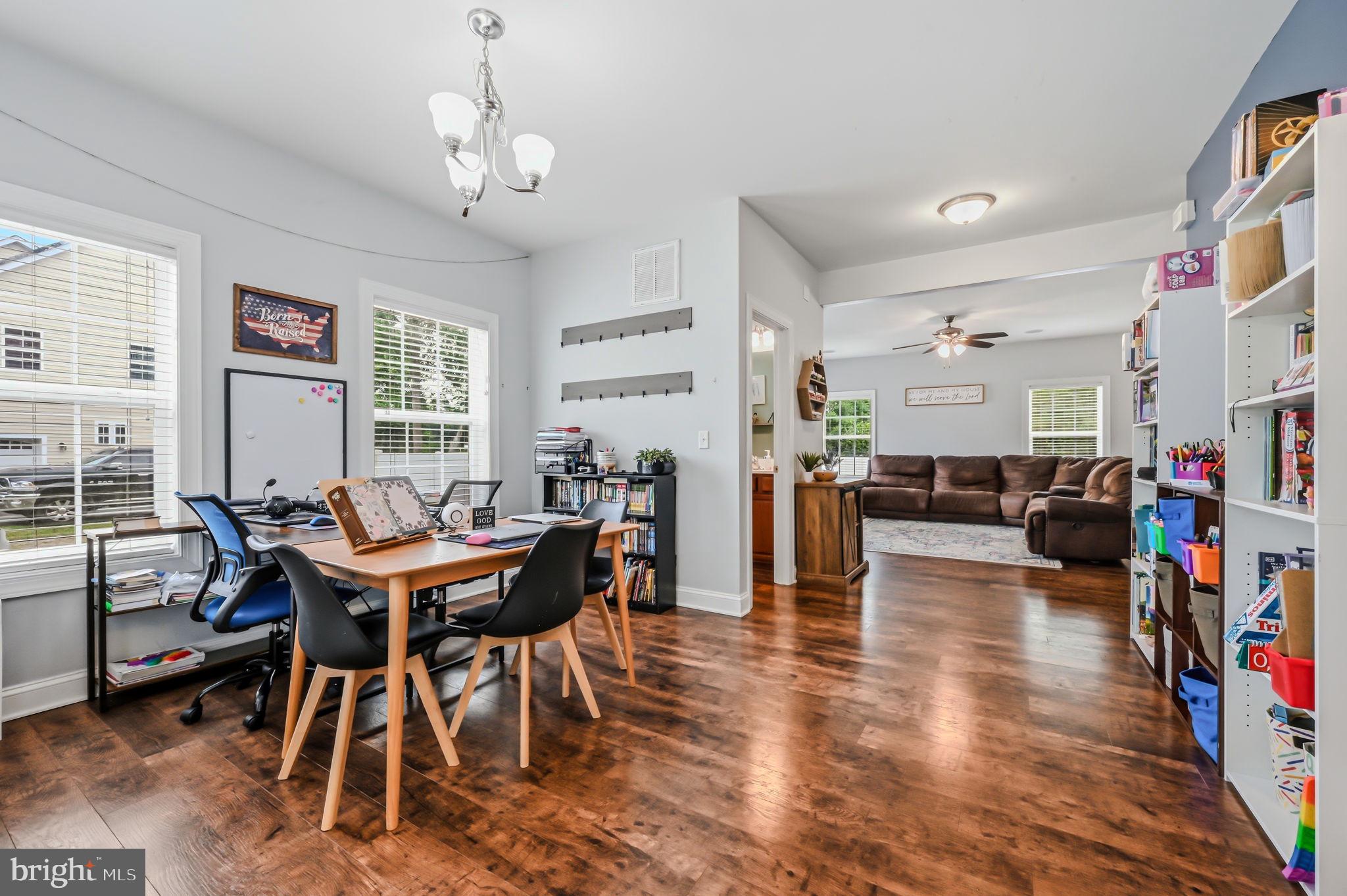 LONGWOOD LAKES - Residential