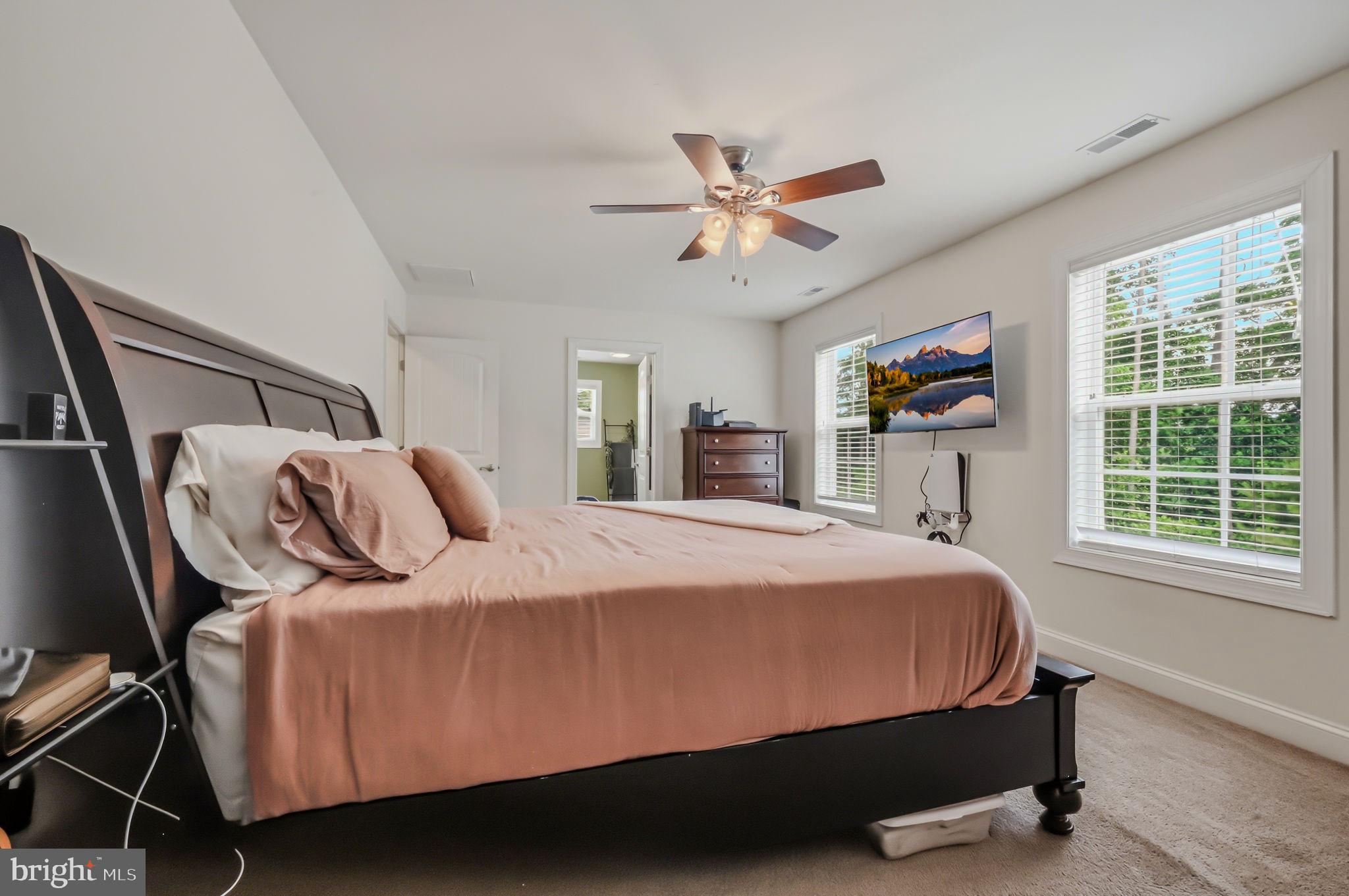 LONGWOOD LAKES - Residential