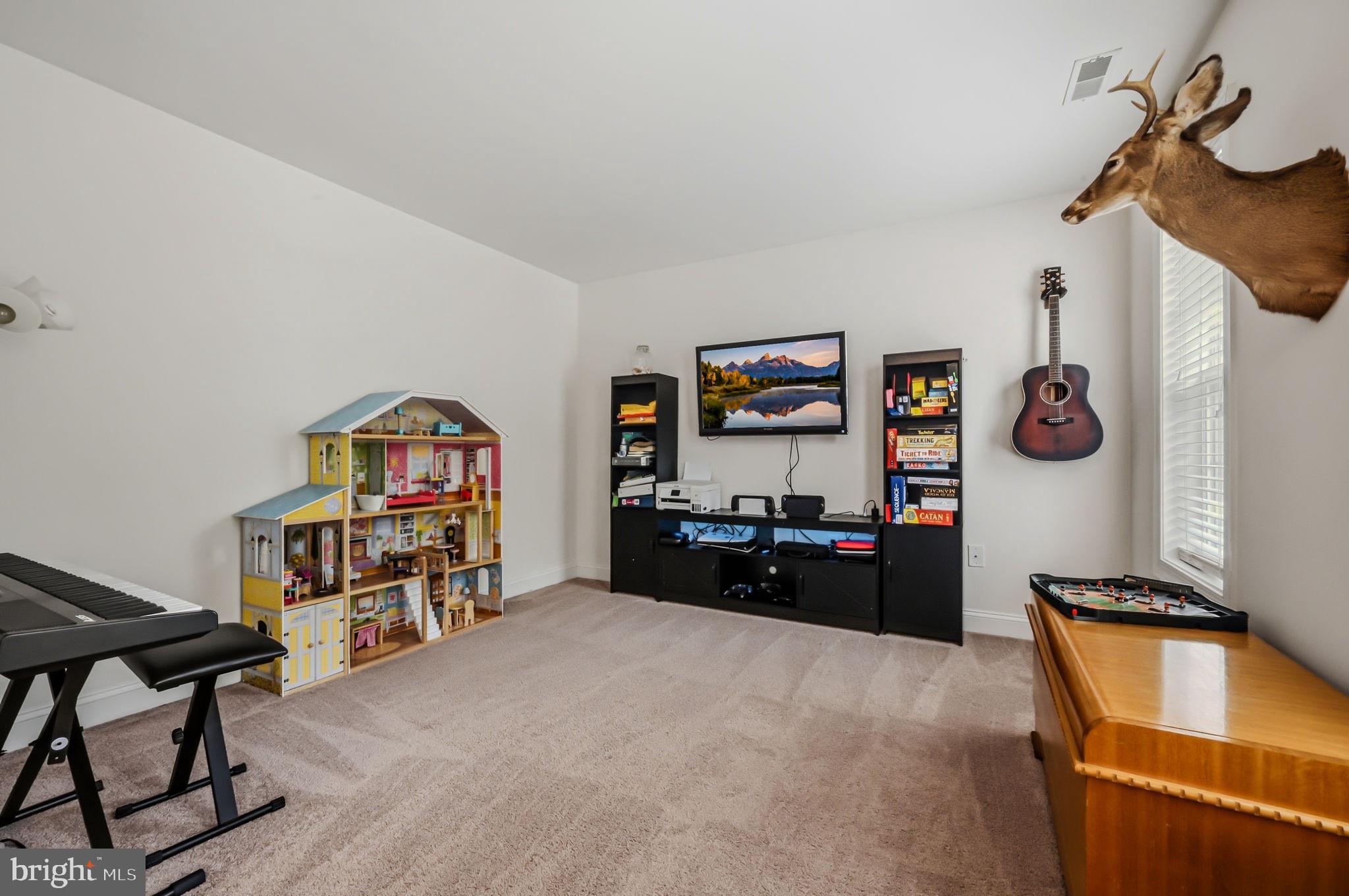 LONGWOOD LAKES - Residential