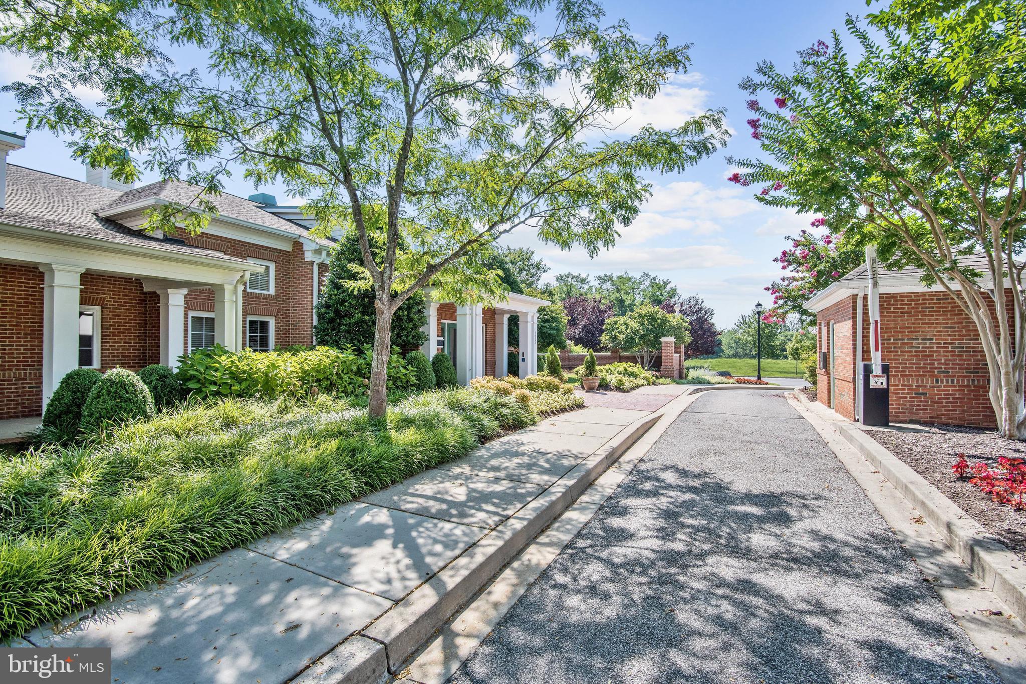 ELLICOTT HILLS - Residential
