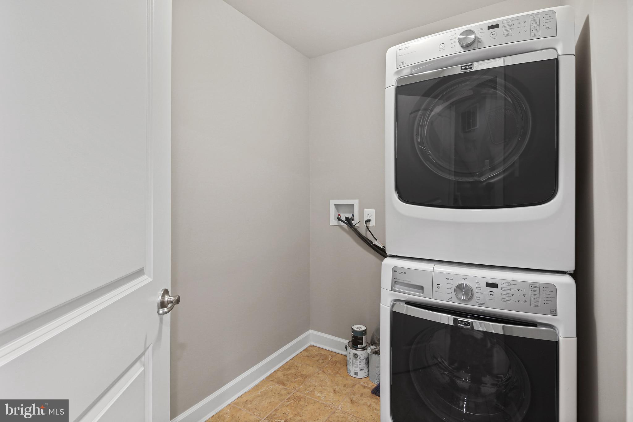 VILLAGES OF URBANA - Residential Lease
