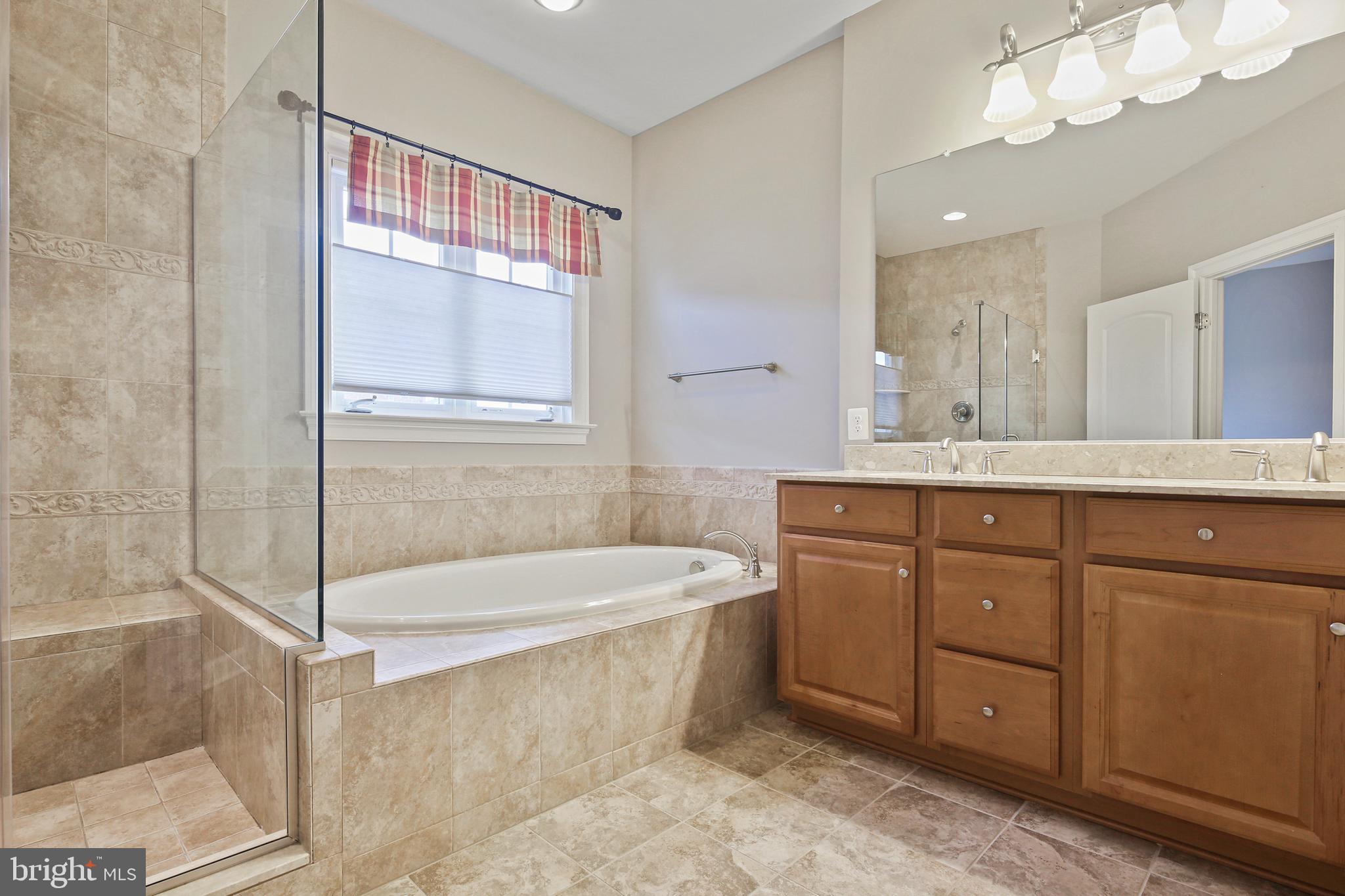 VILLAGES OF URBANA - Residential Lease