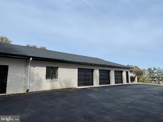 ROLLING HILLS - Residential