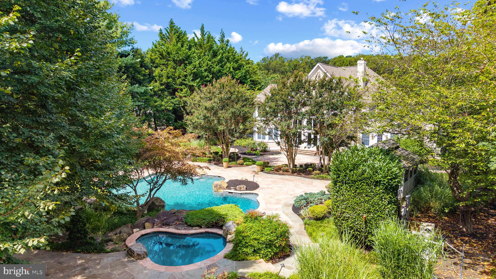 FOX VALLEY - Residential
