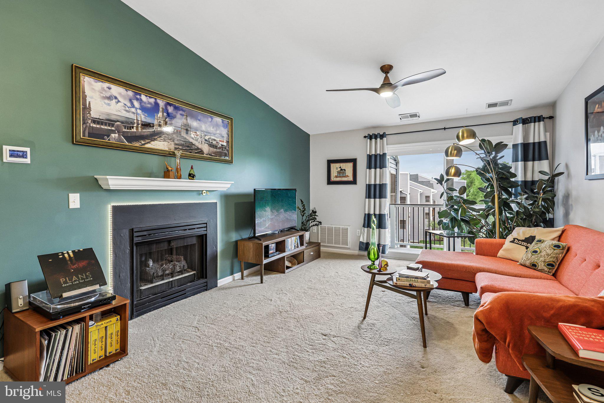 ASHBURN VILLAGE - Residential