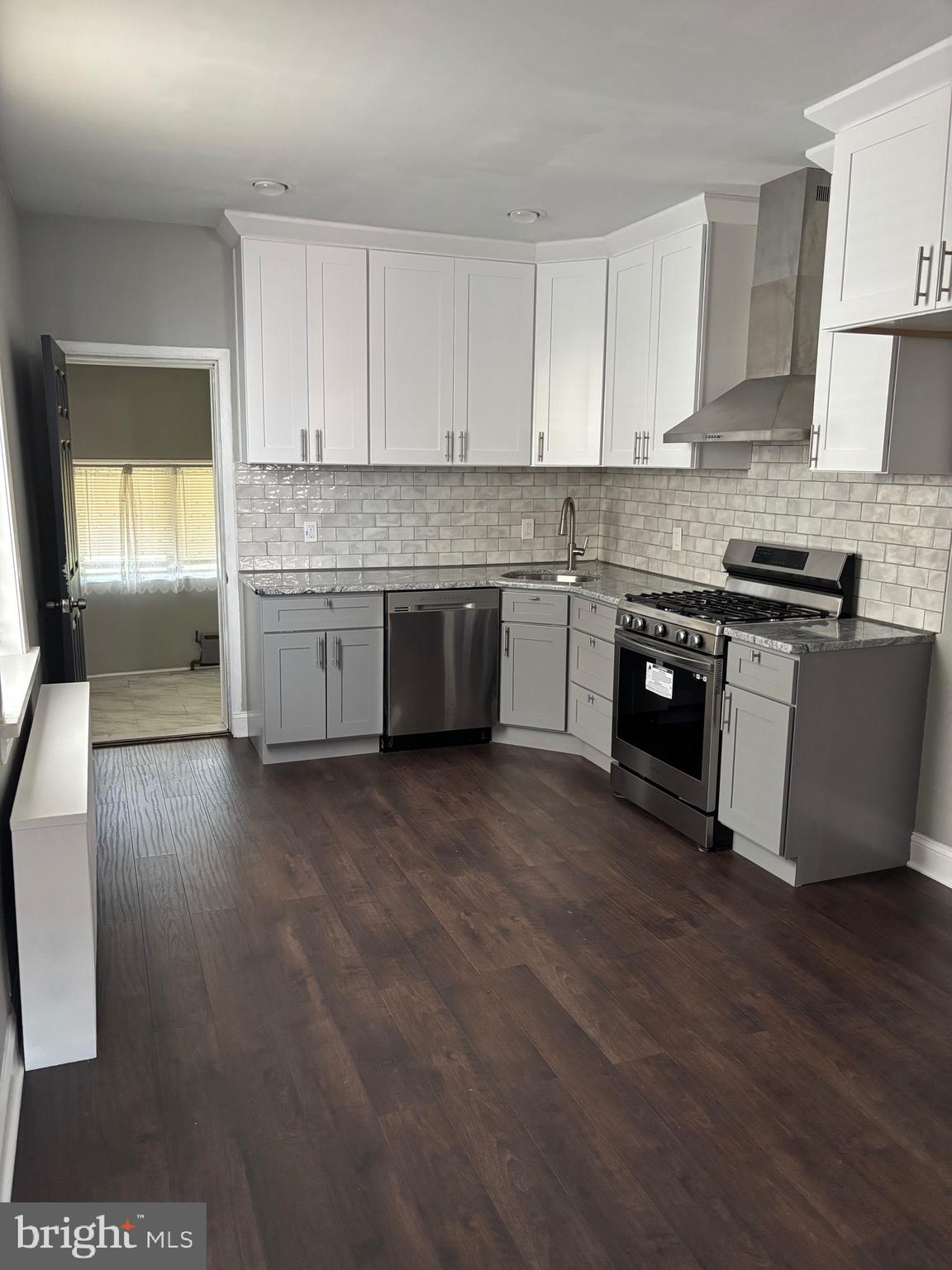 PORT RICHMOND - Residential