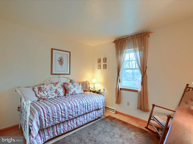WINDSOR TWP - Residential