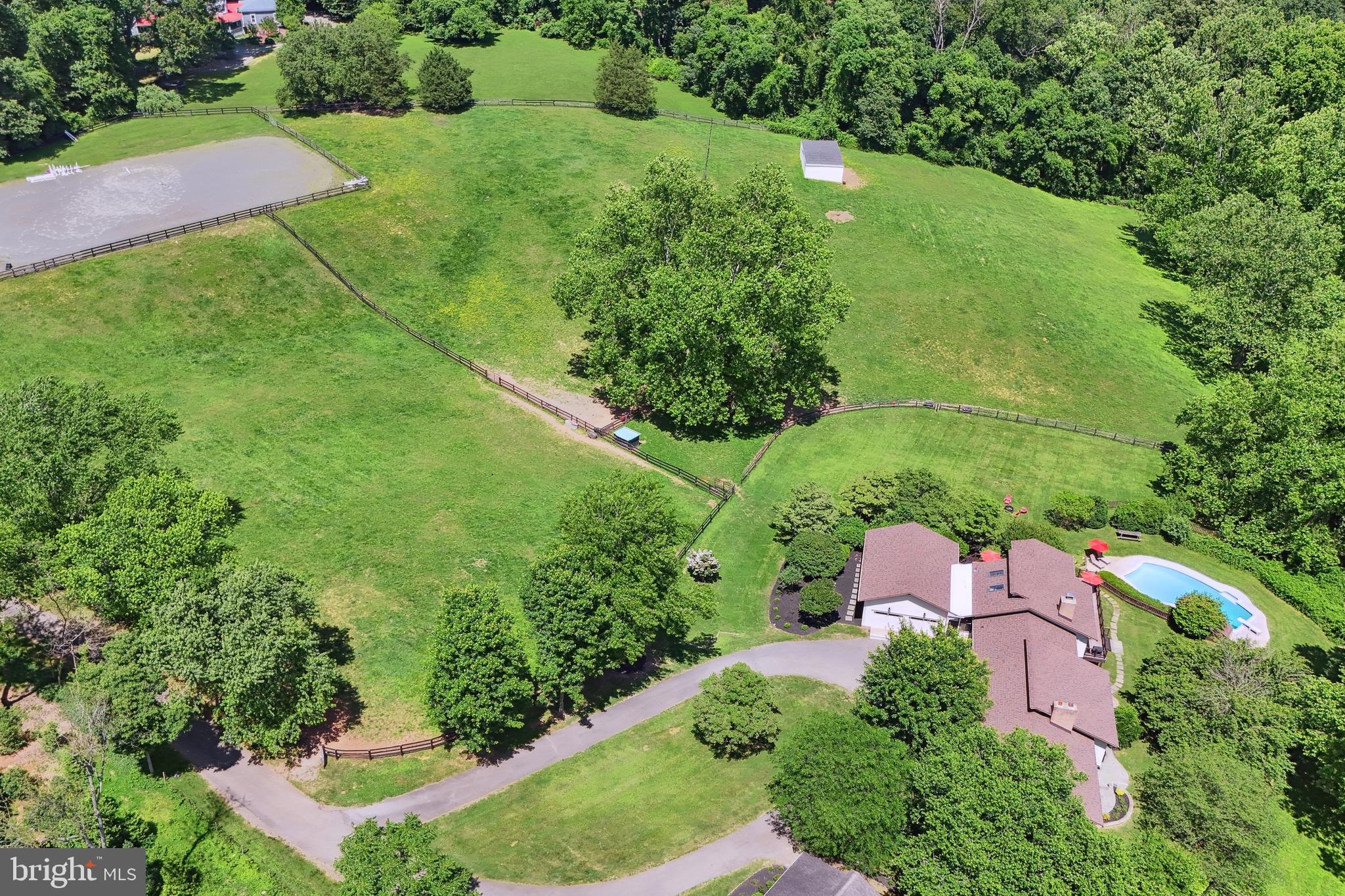 CORNWELL FARM - Land