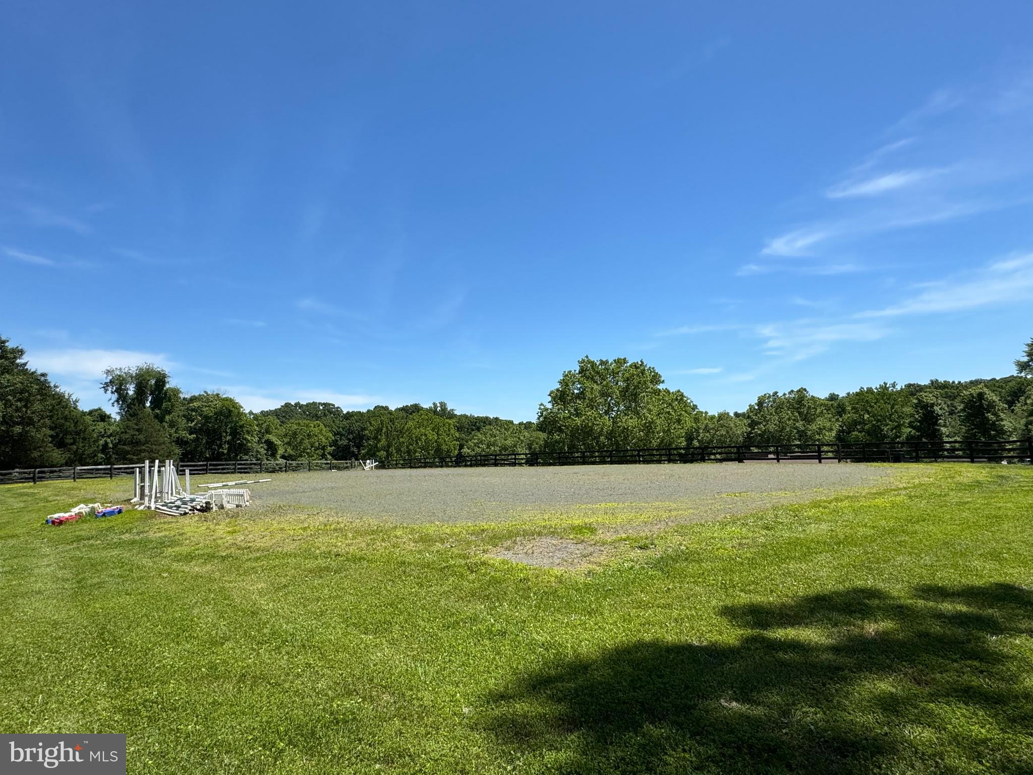 CORNWELL FARM - Land