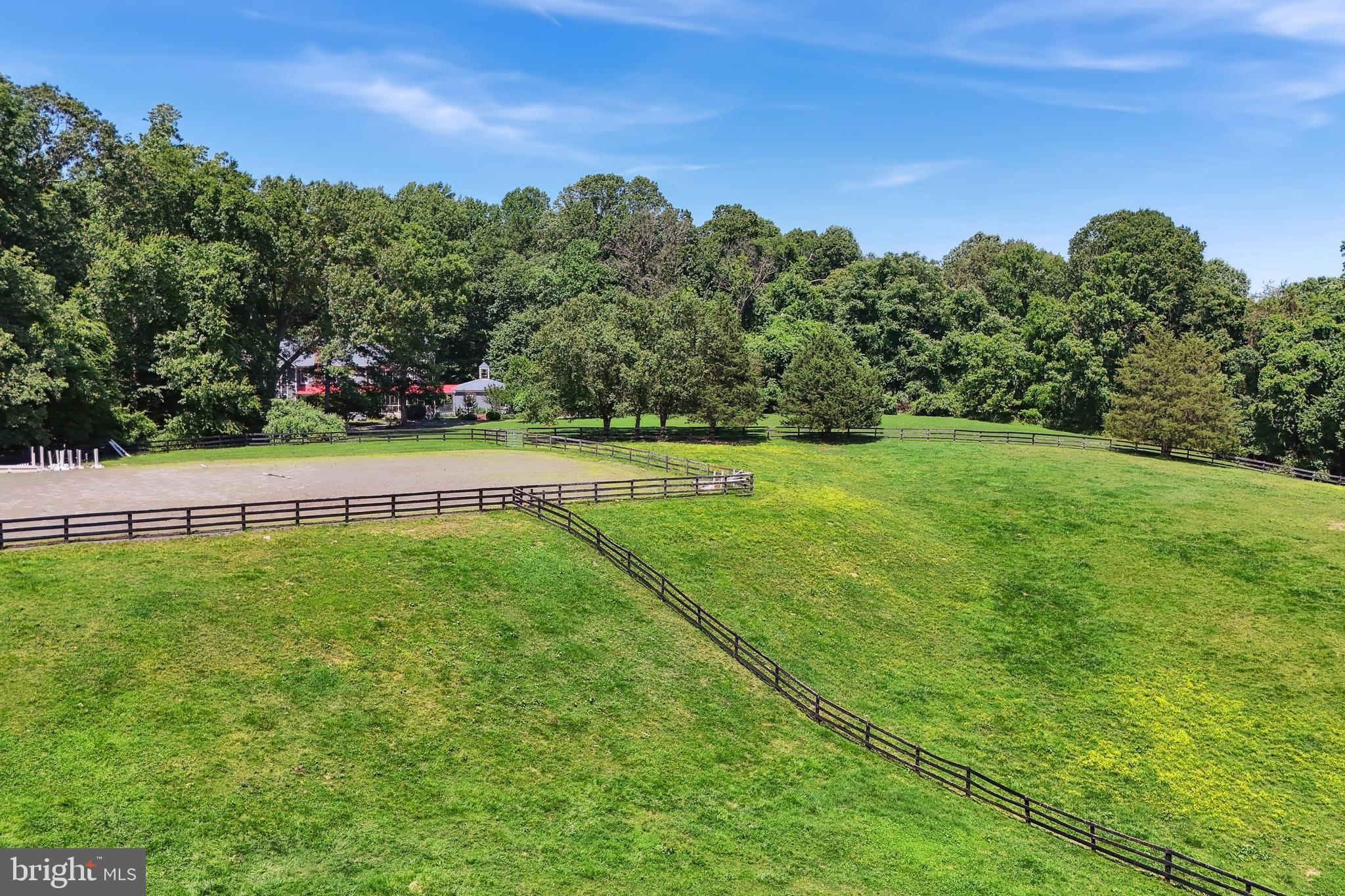 CORNWELL FARM - Land