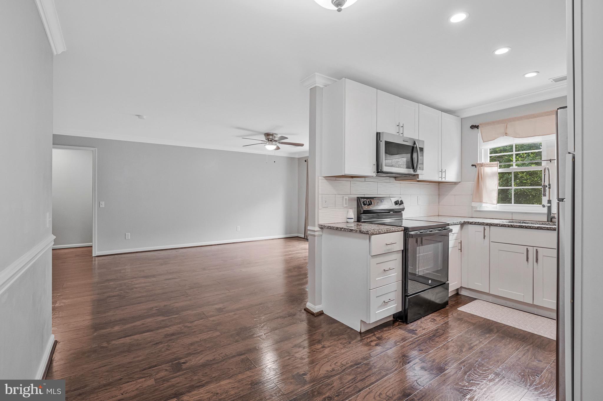 FOX CHASE/EXETER - Residential