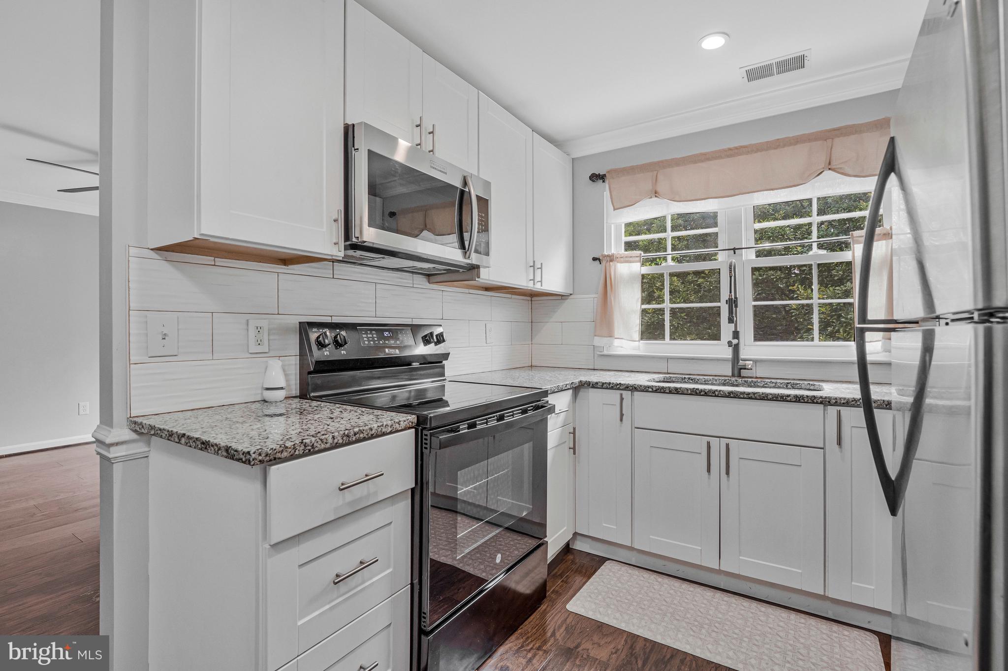 FOX CHASE/EXETER - Residential