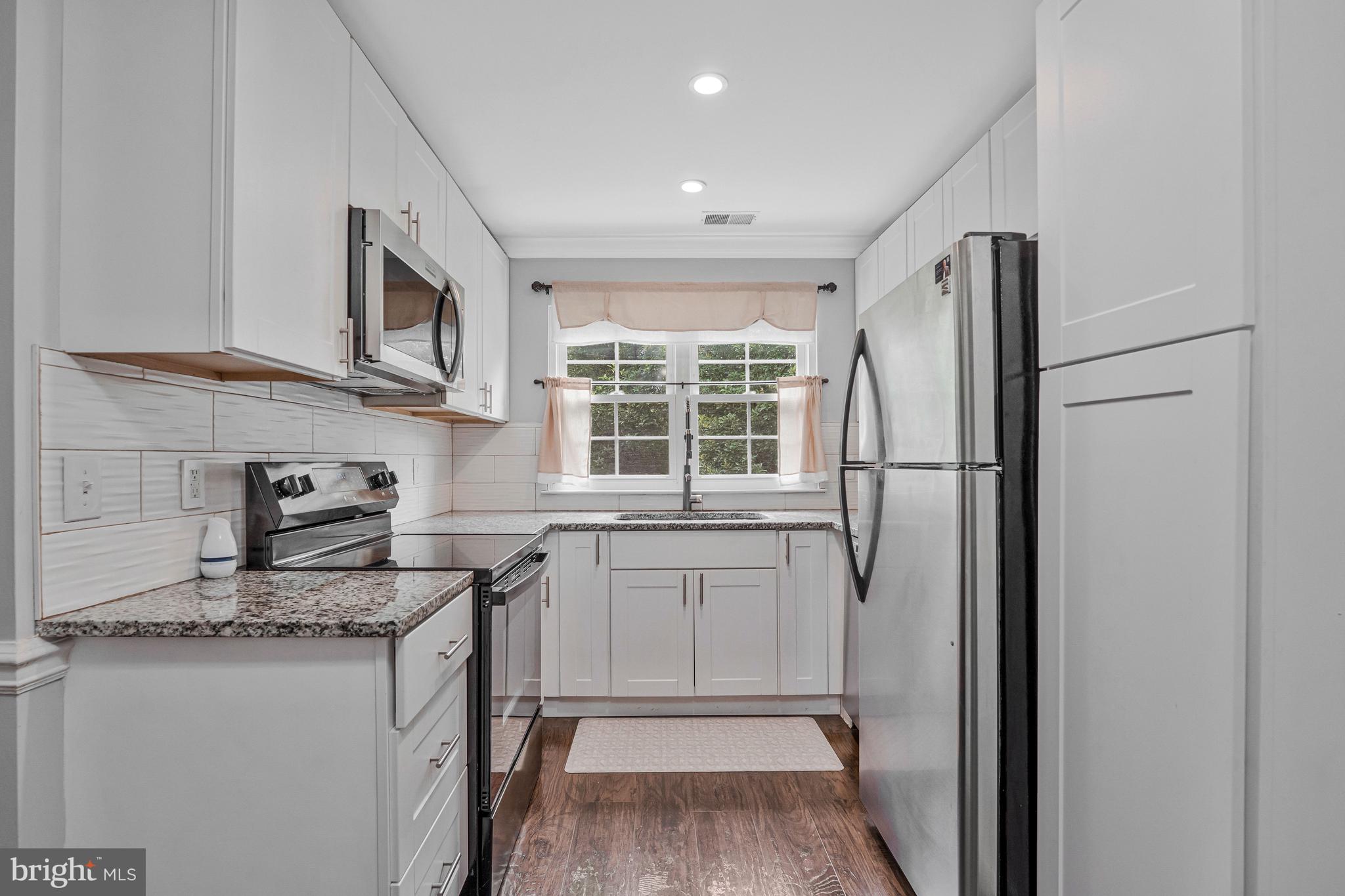FOX CHASE/EXETER - Residential