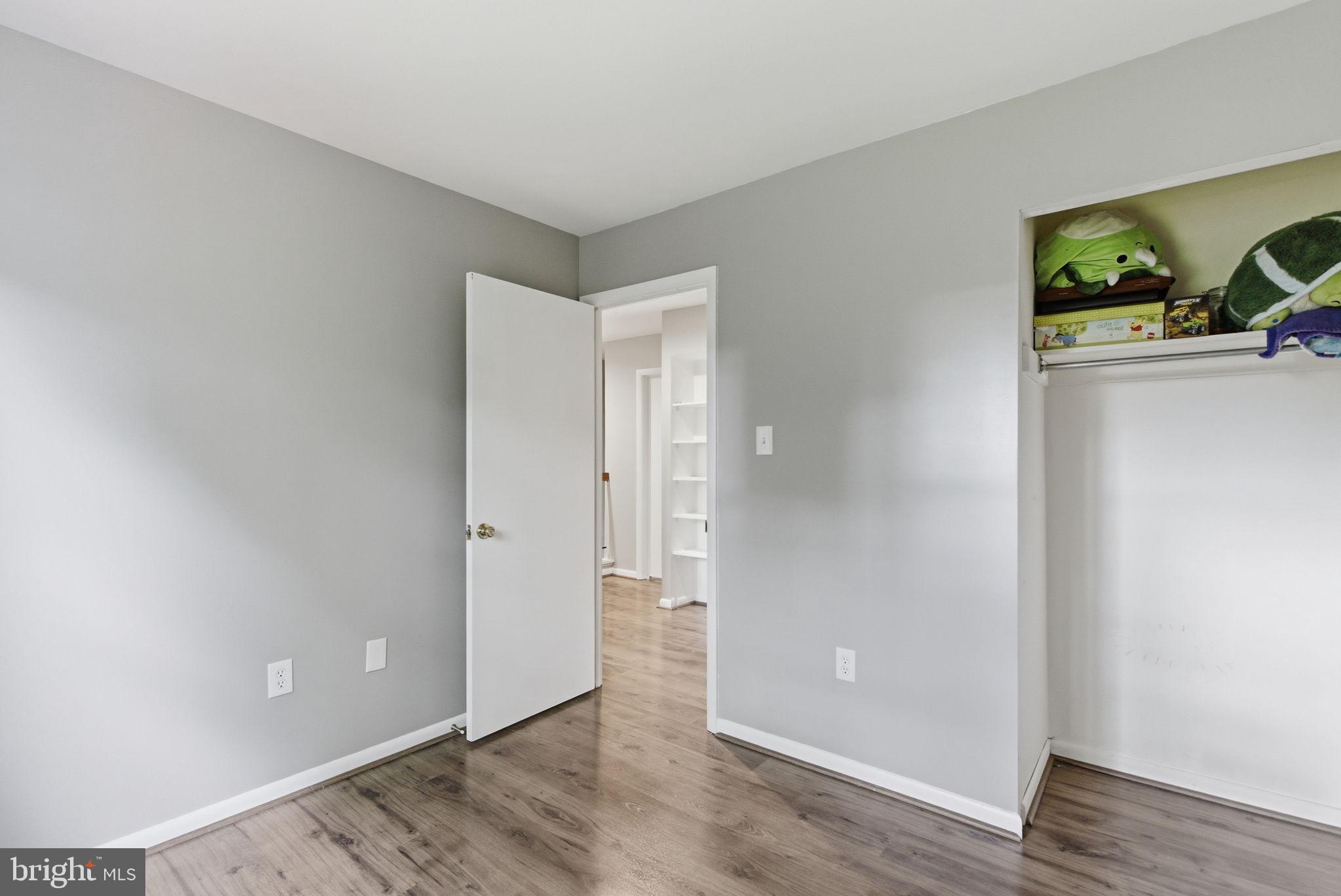 GUNNERS LAKE VILLAGE - Residential