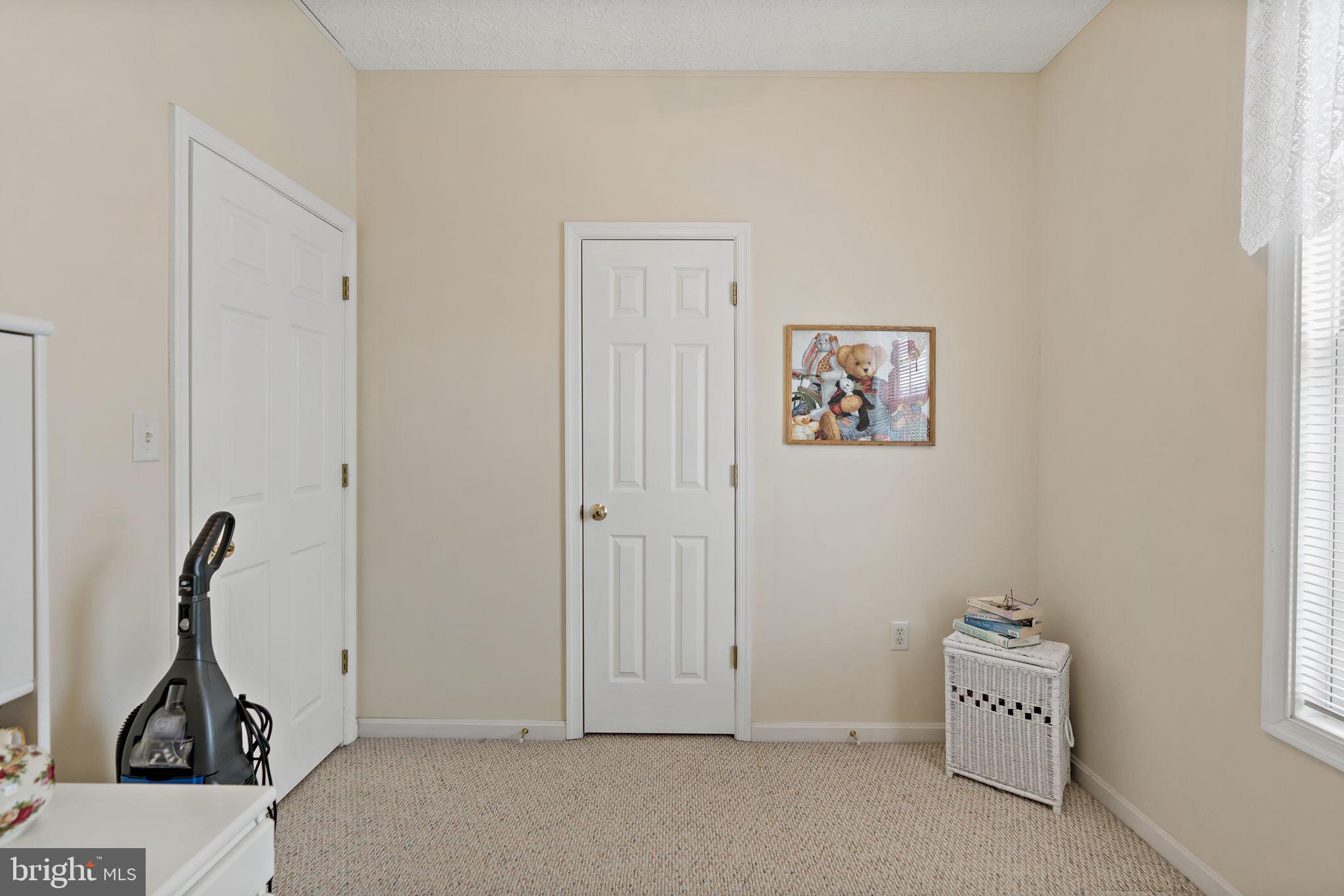 LAUREL RIDGE - Residential
