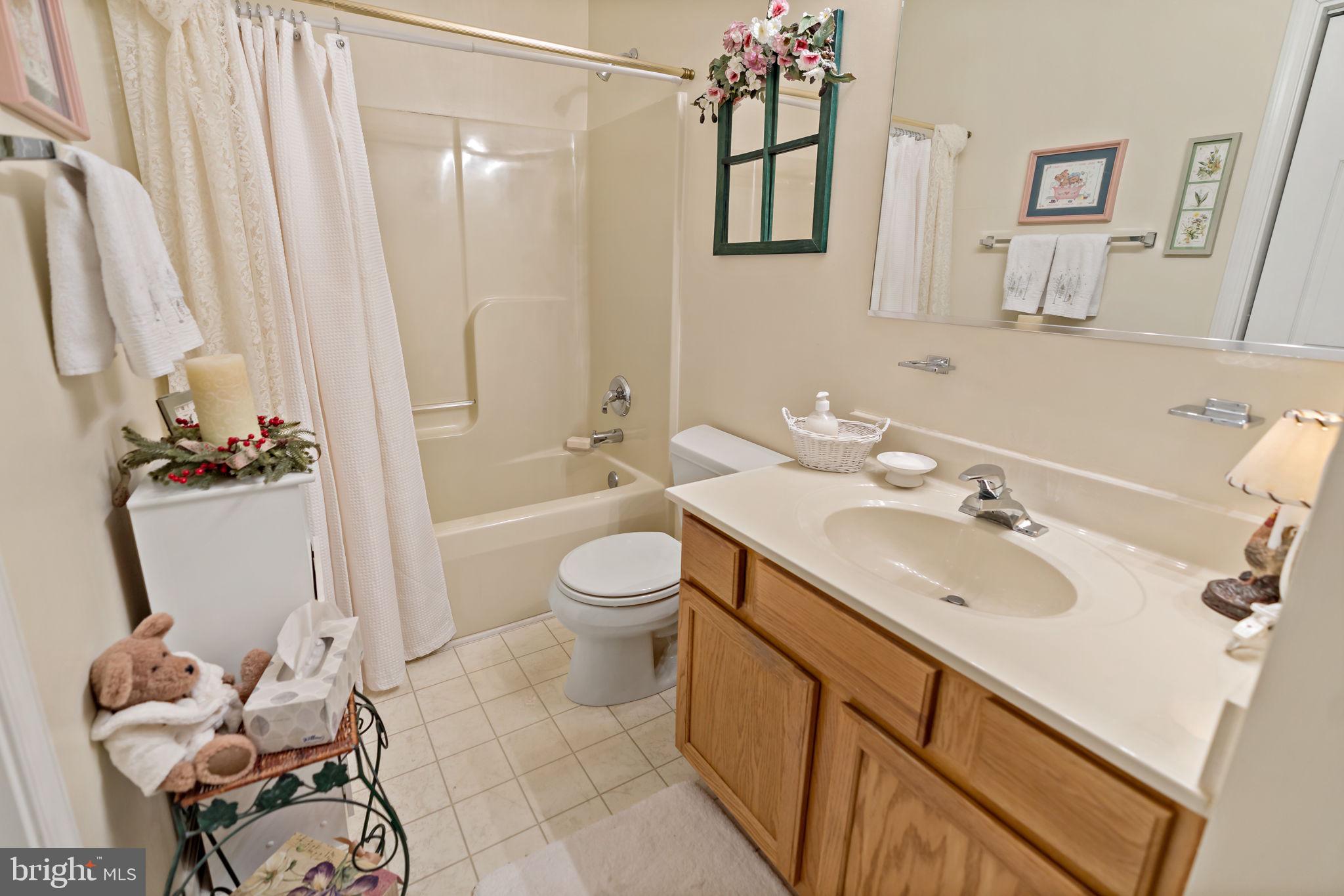 LAUREL RIDGE - Residential