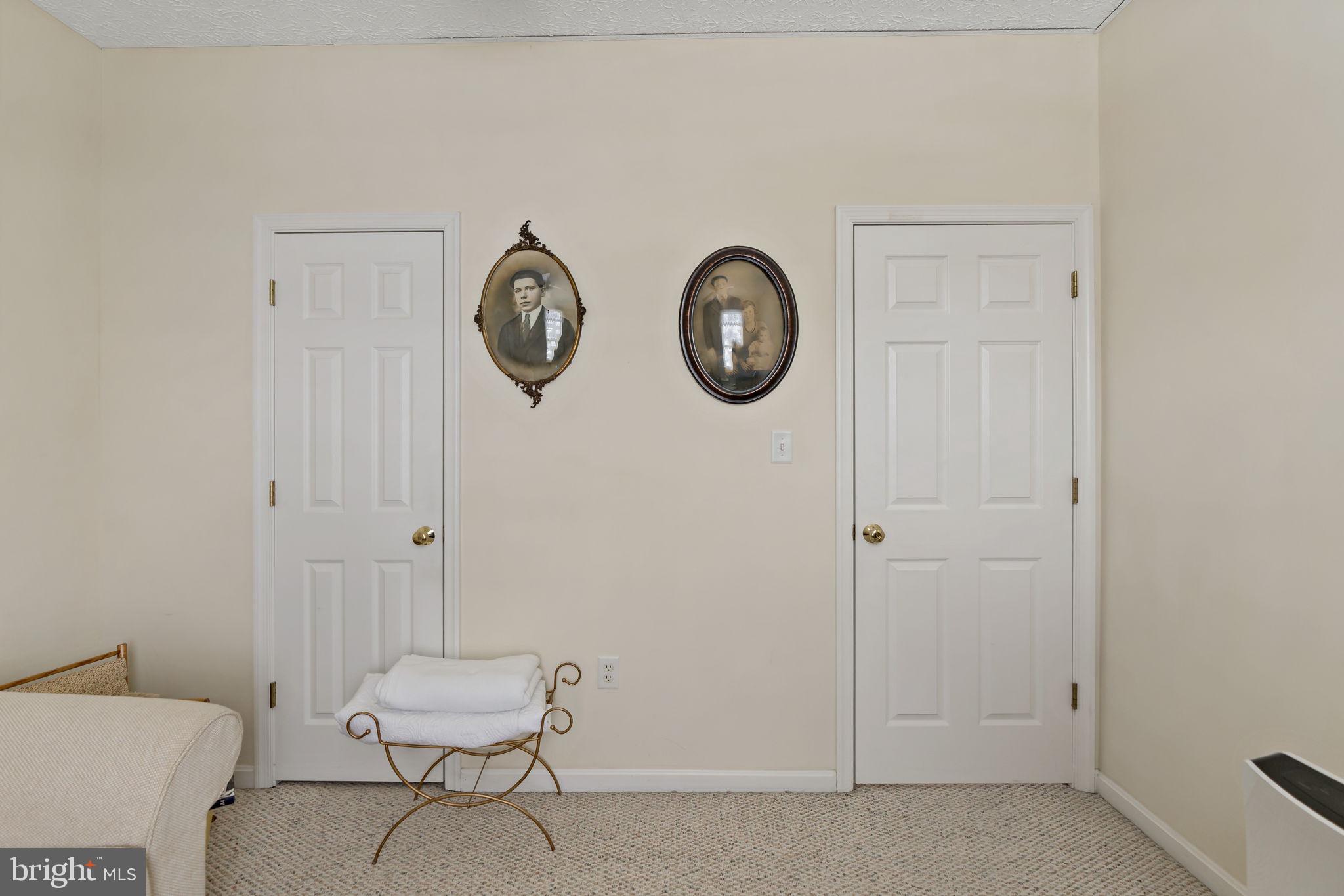 LAUREL RIDGE - Residential