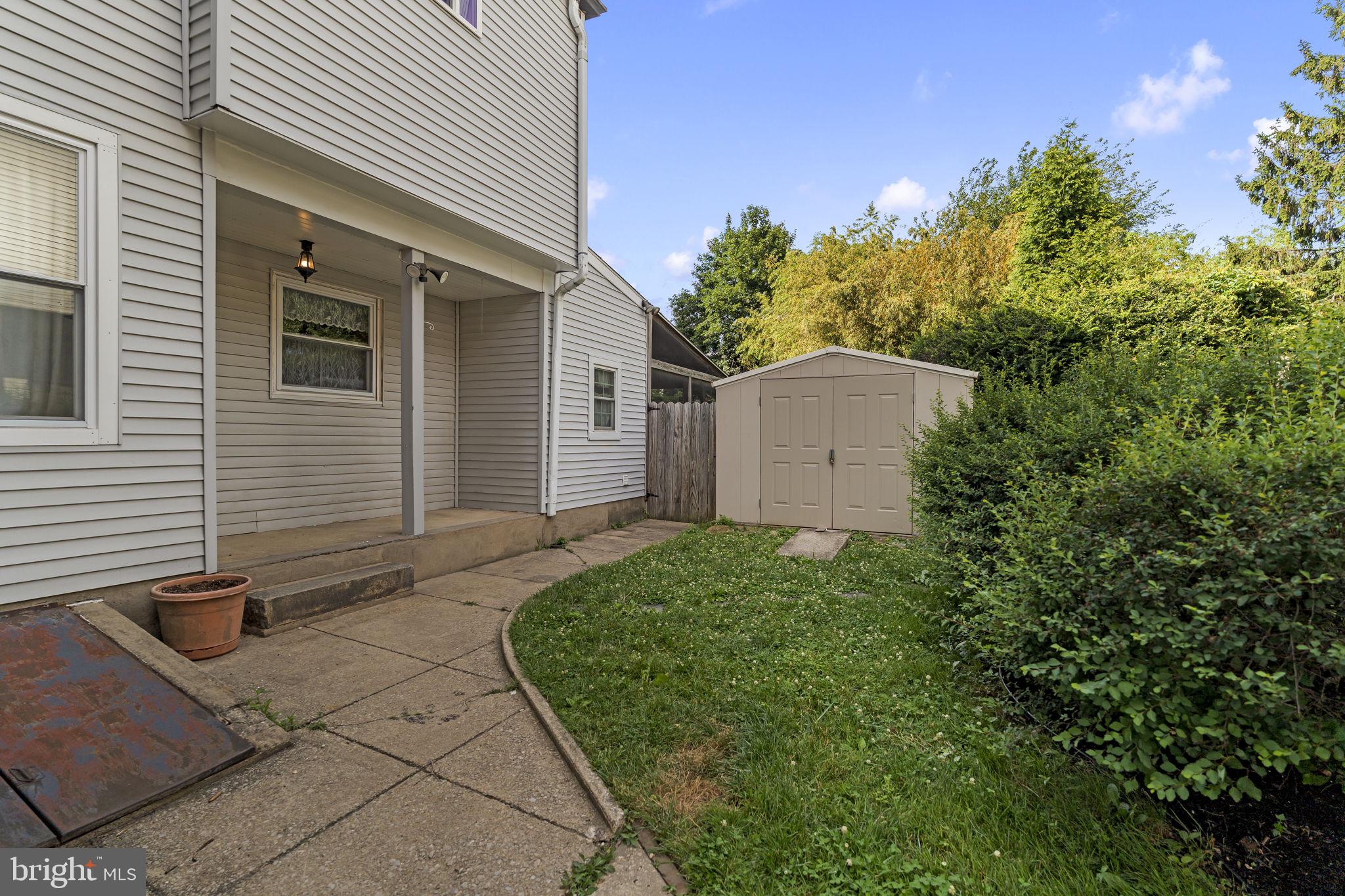 NORTHWOOD - Residential