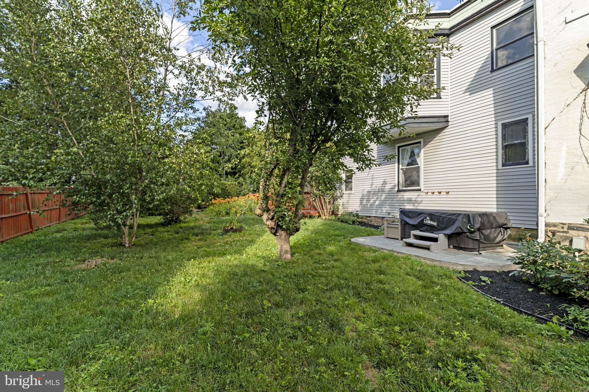 NORTHWOOD - Residential