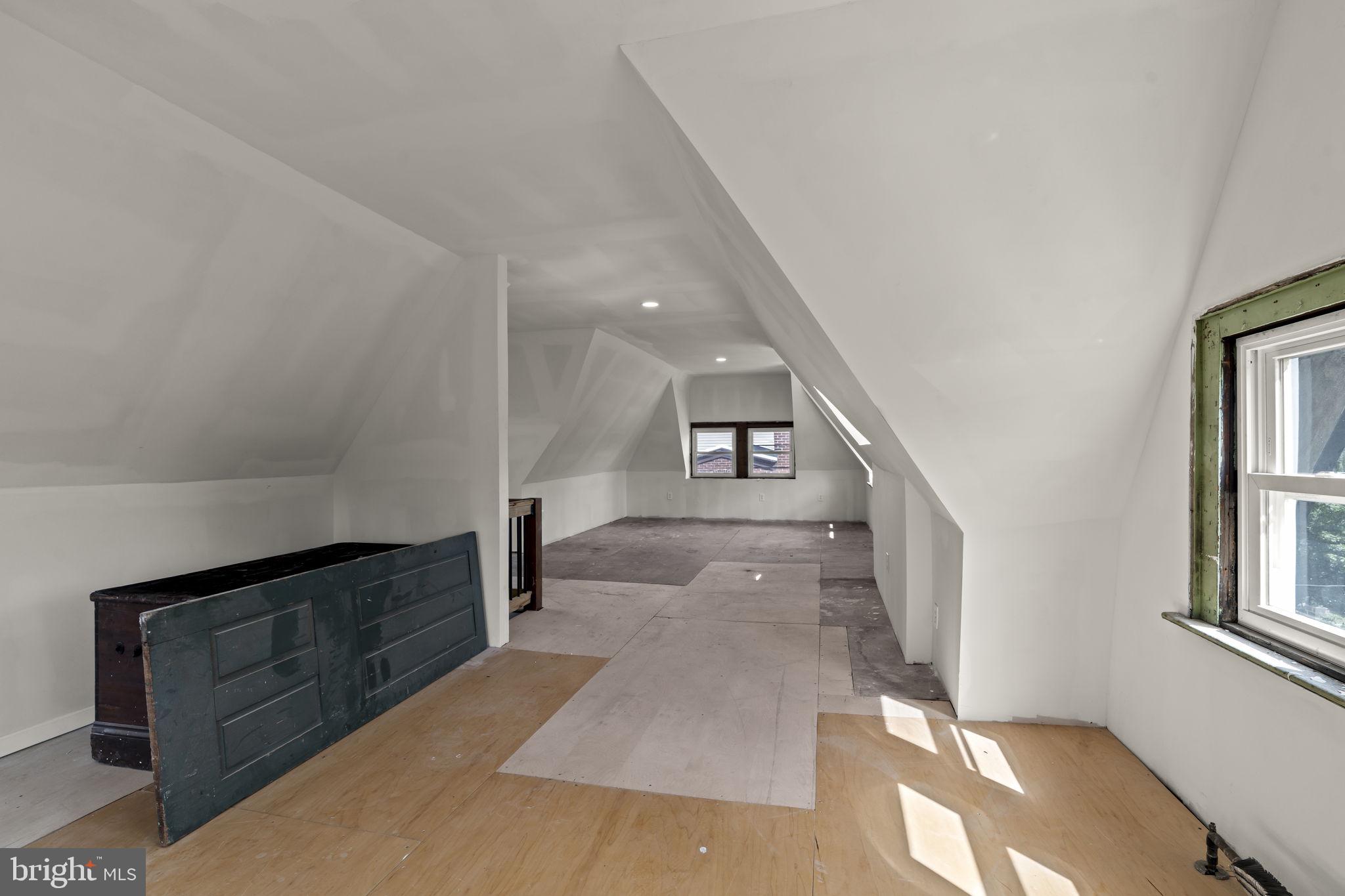NORTHWOOD - Residential