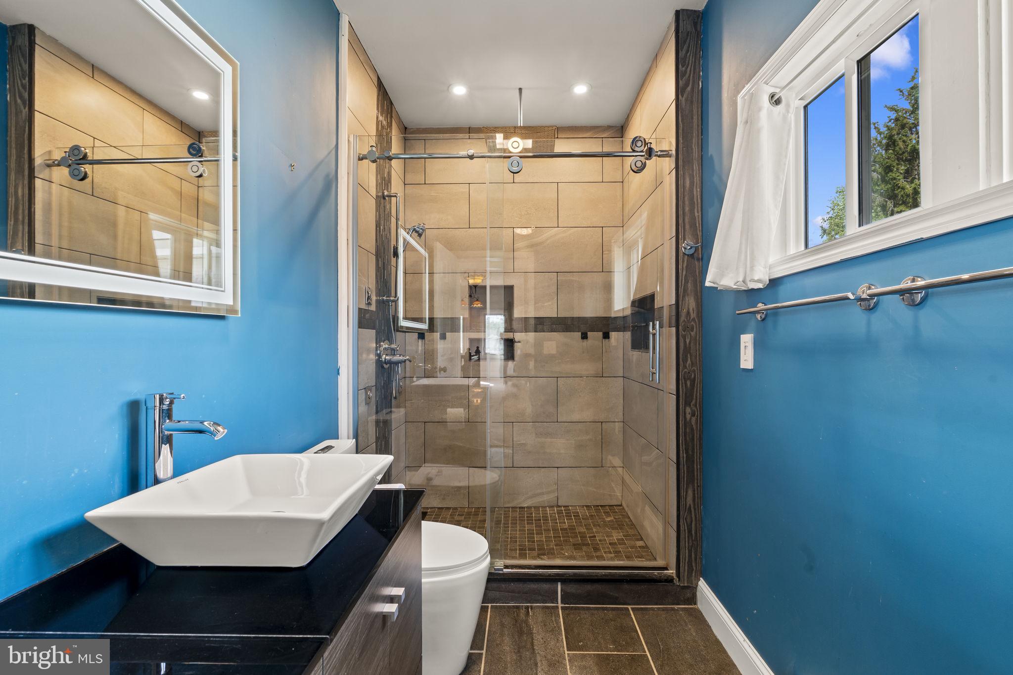 NORTHWOOD - Residential