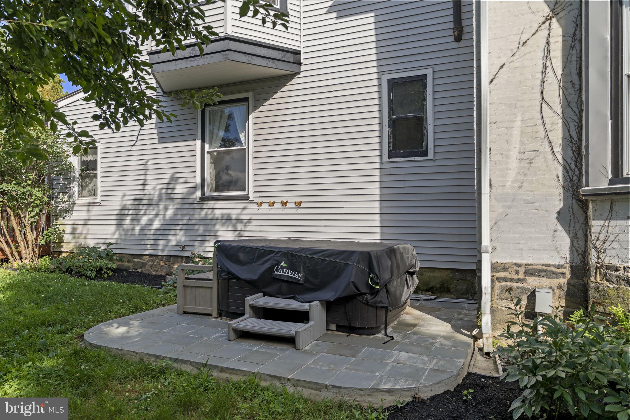 NORTHWOOD - Residential