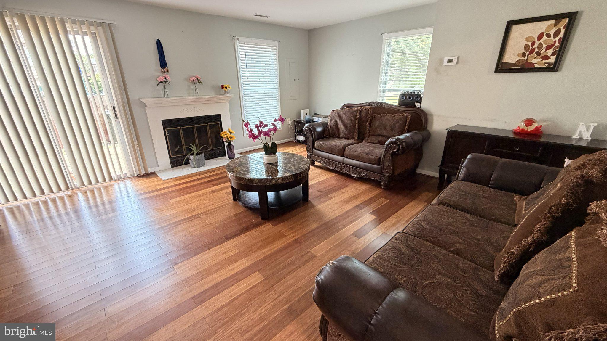 STONINGTON - Residential
