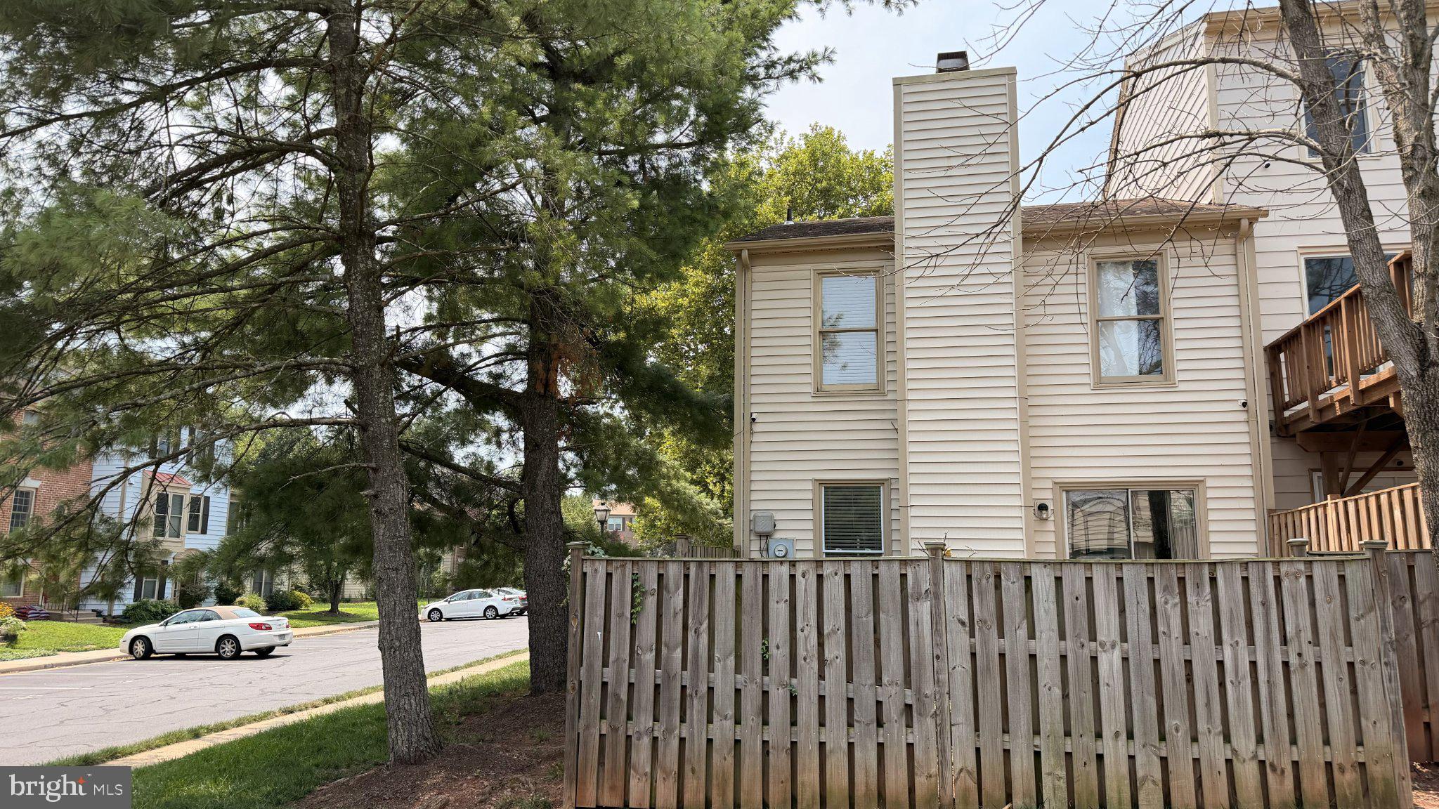 STONINGTON - Residential