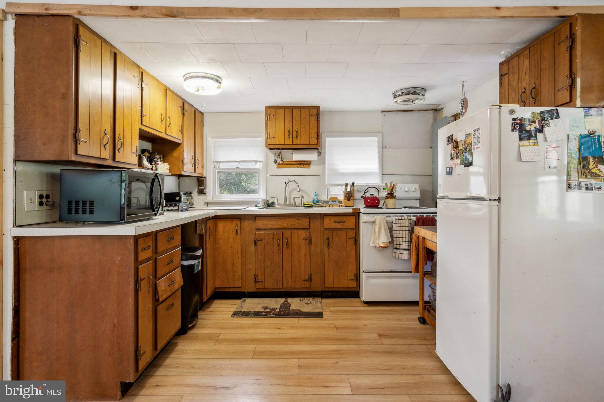 SMITHTOWN - Residential