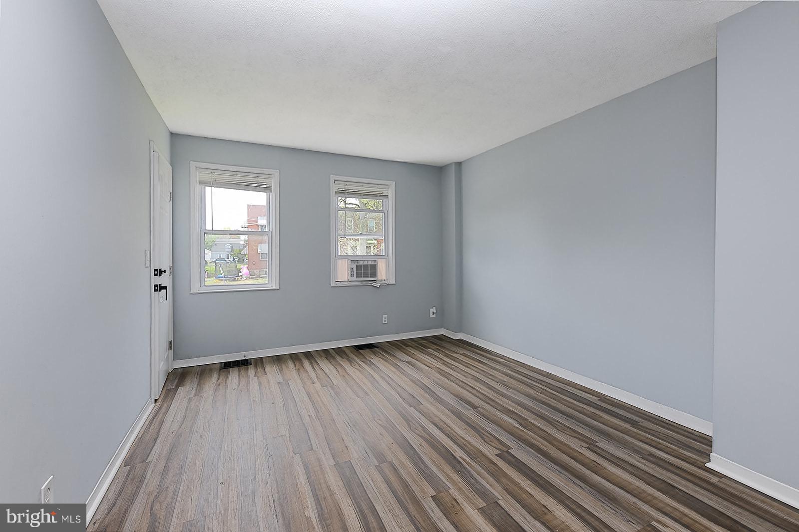 DUNDALK - Residential Lease