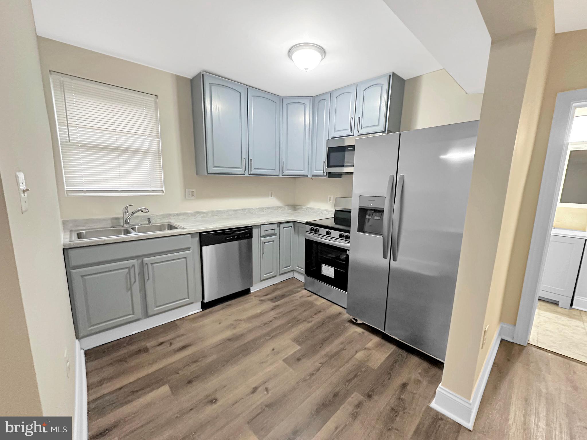SANDTOWN-WINCHESTER - Residential