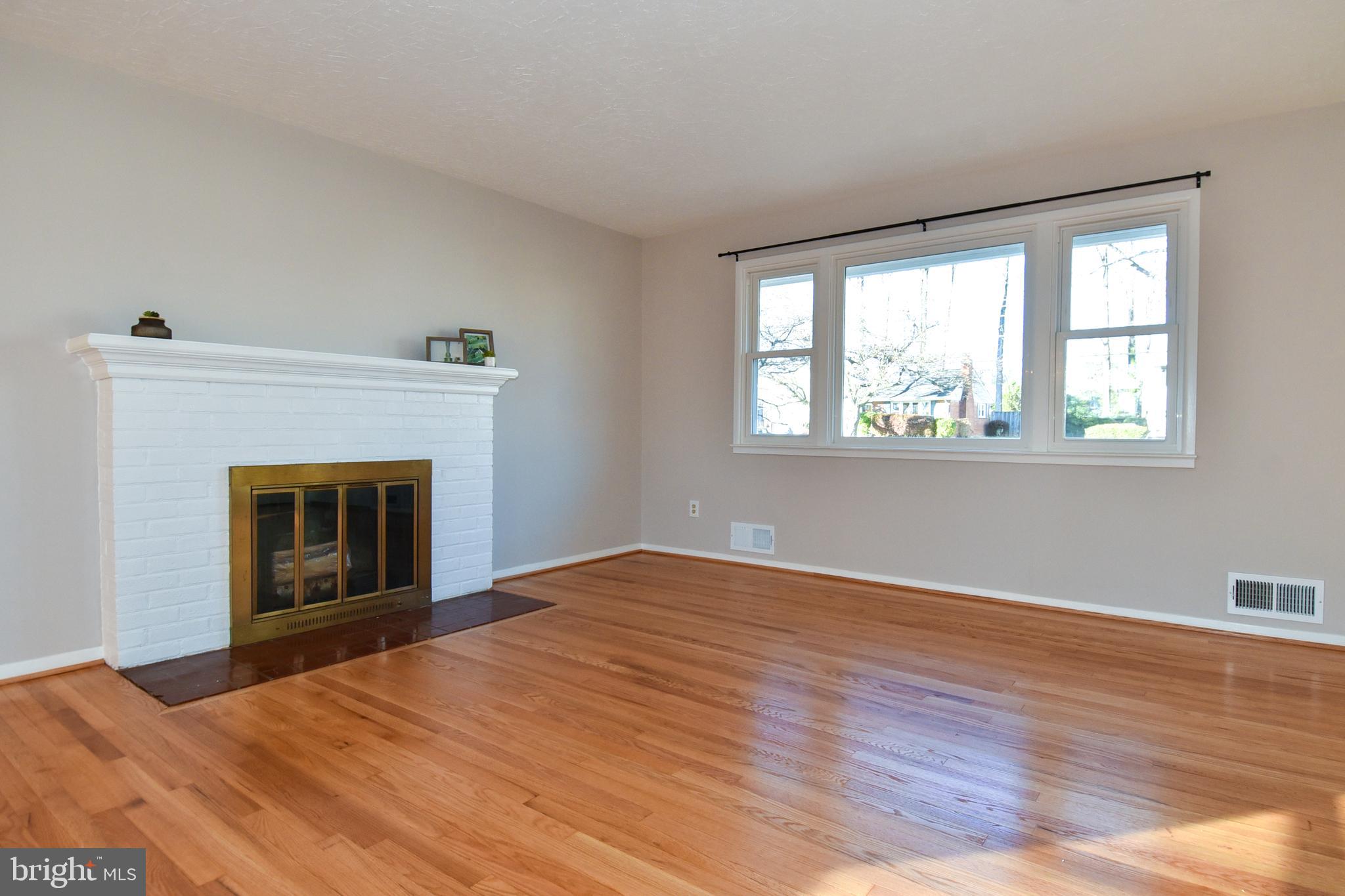 NORTH SPRINGFIELD - Residential Lease