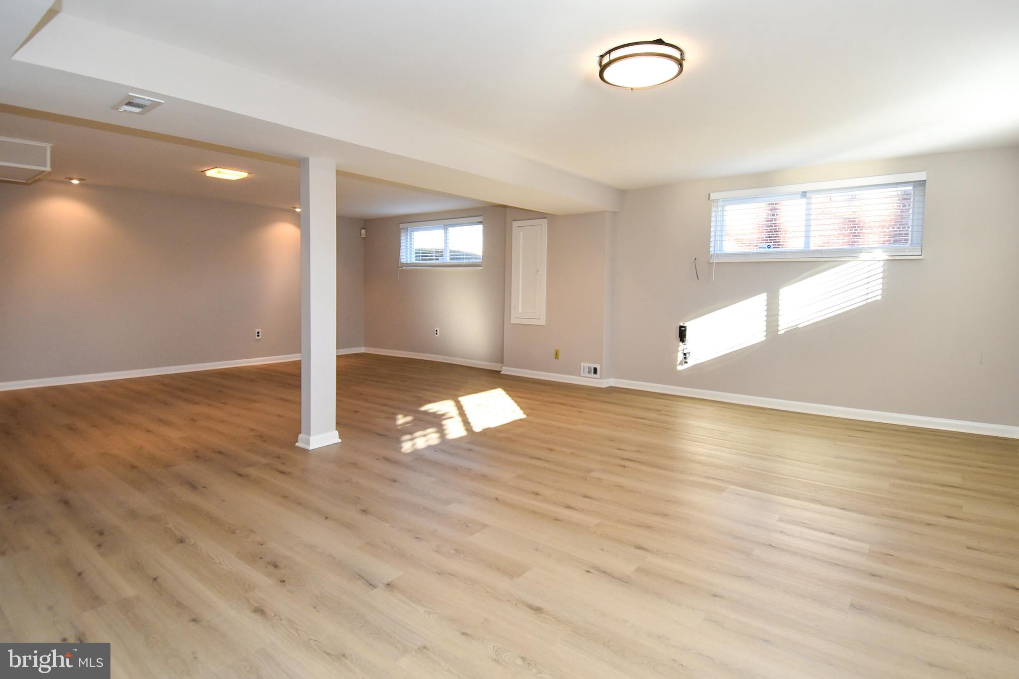 NORTH SPRINGFIELD - Residential Lease