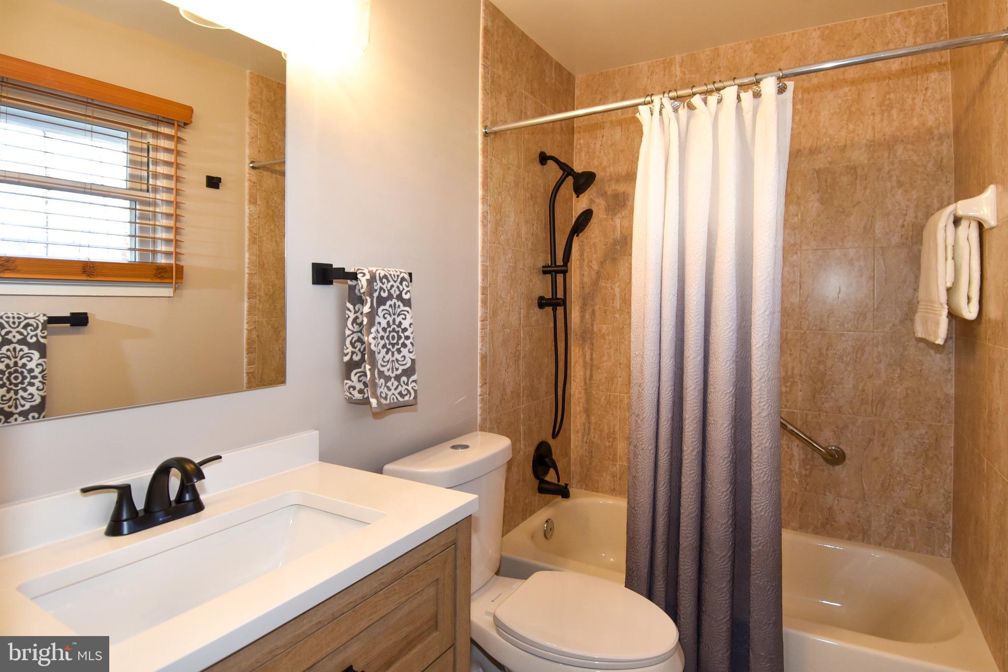 NORTH SPRINGFIELD - Residential Lease