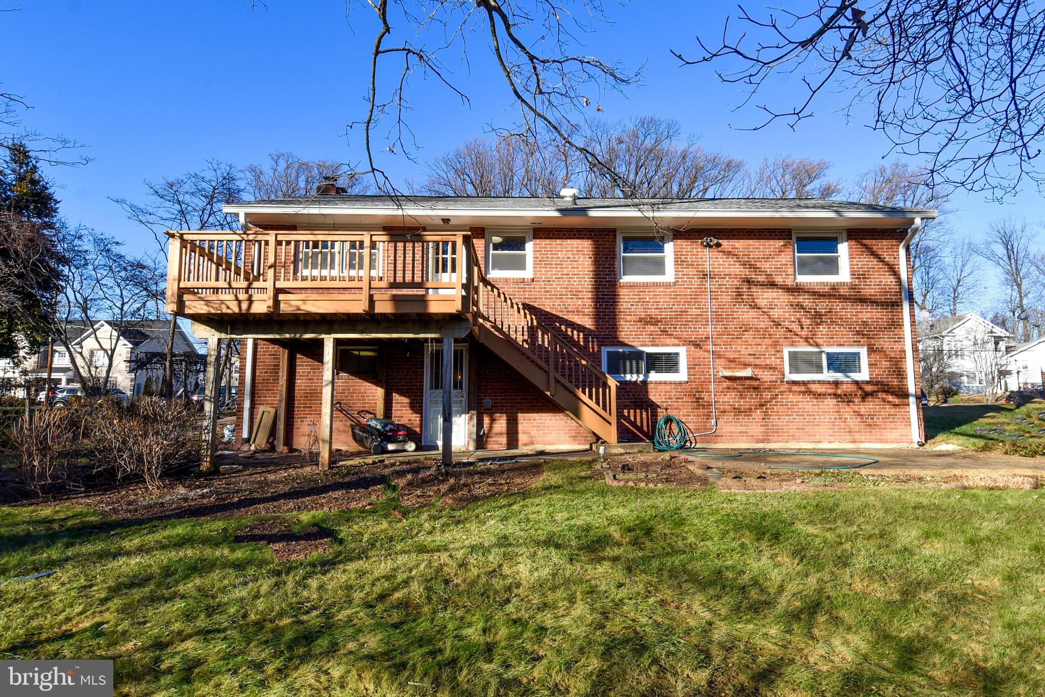 NORTH SPRINGFIELD - Residential Lease