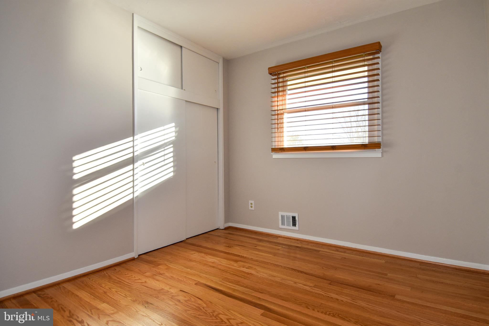 NORTH SPRINGFIELD - Residential Lease
