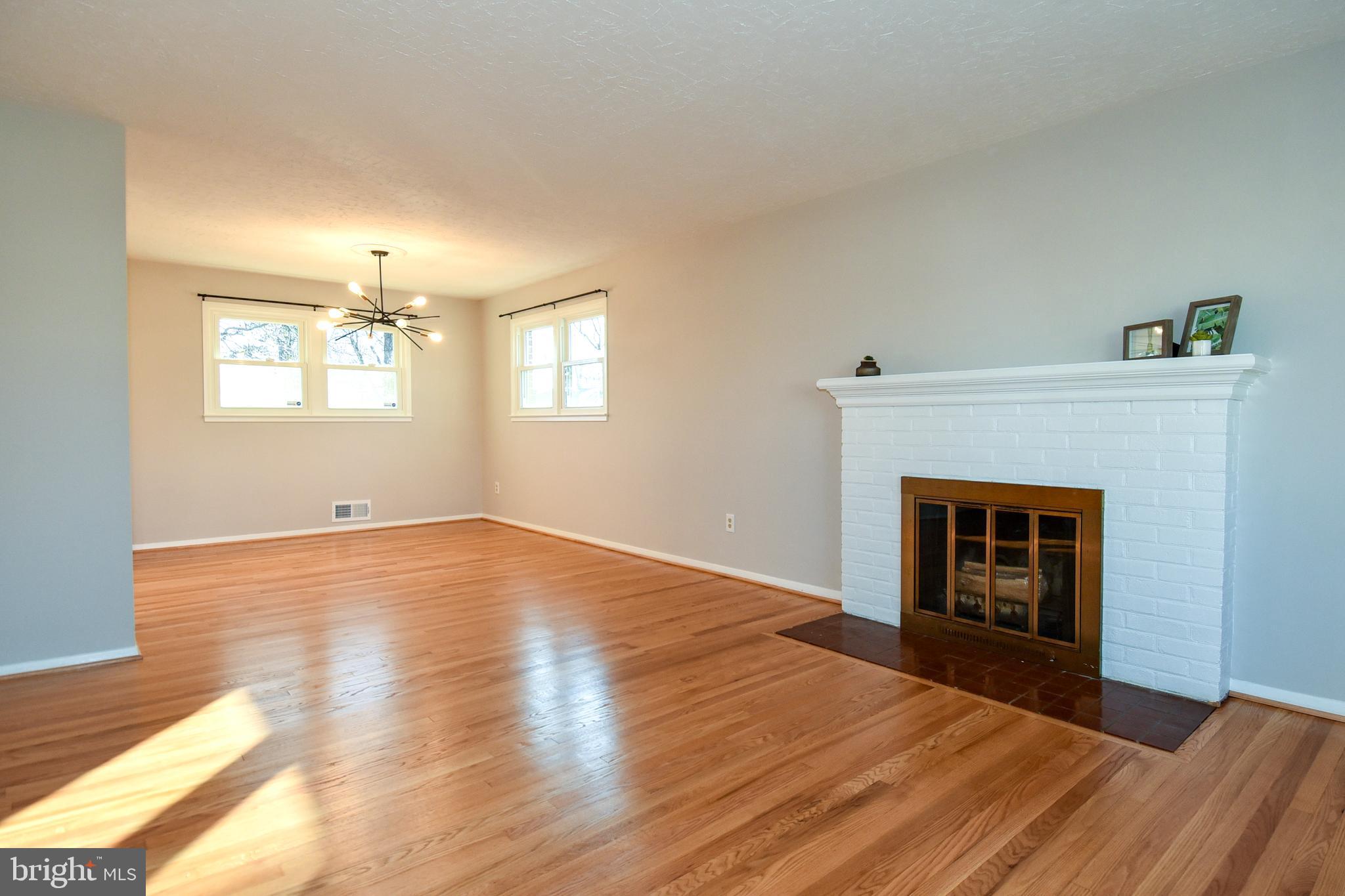 NORTH SPRINGFIELD - Residential Lease
