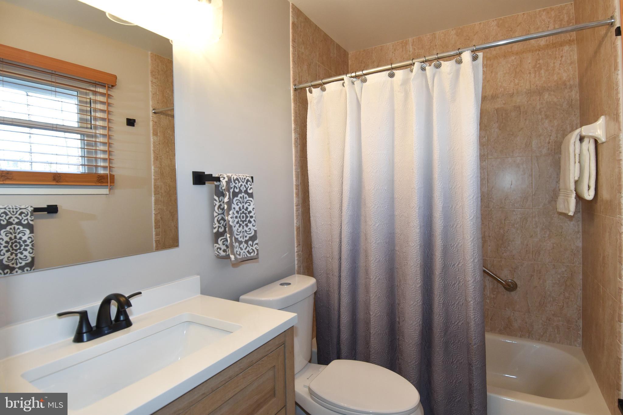 NORTH SPRINGFIELD - Residential Lease