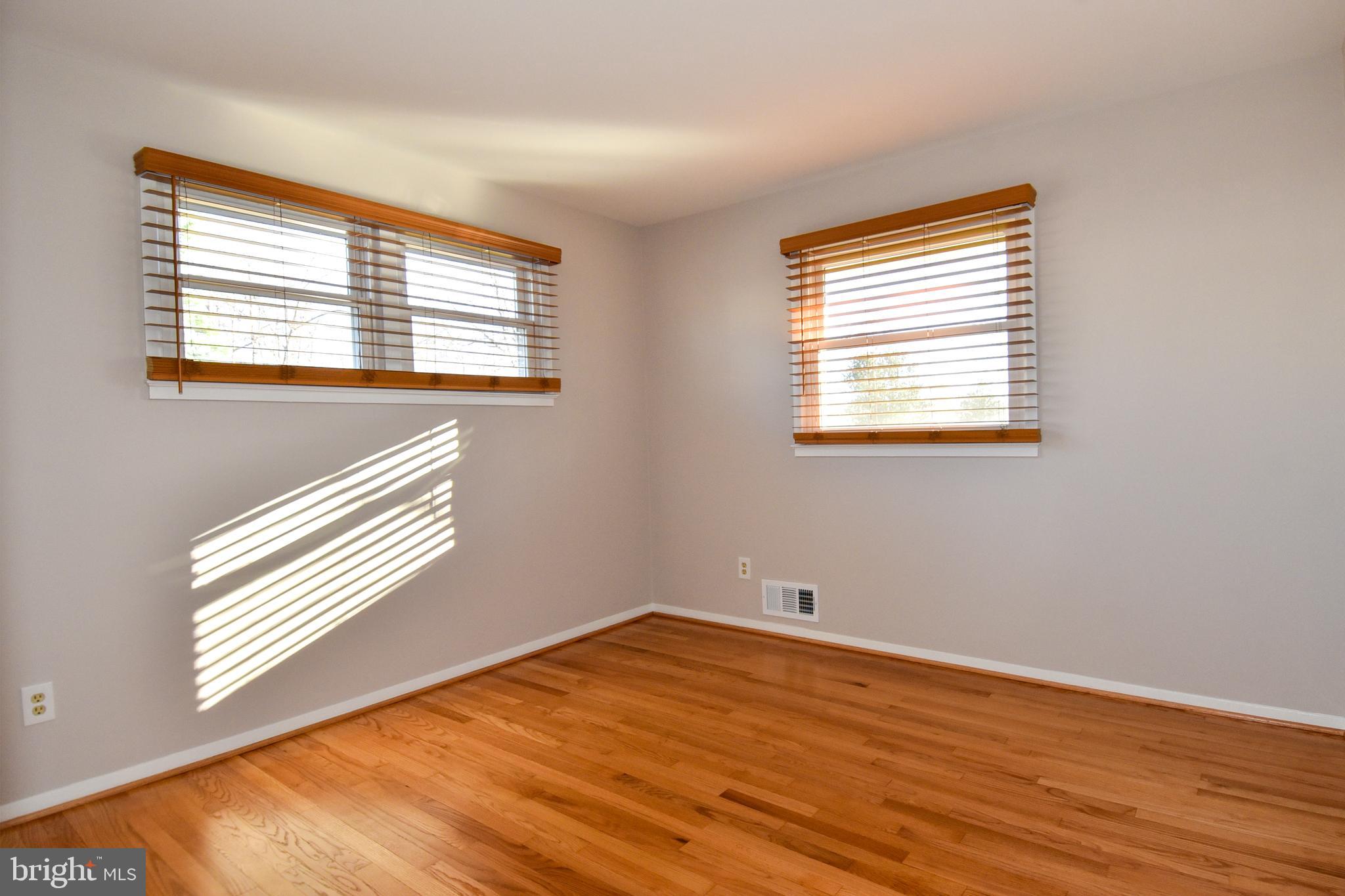 NORTH SPRINGFIELD - Residential Lease