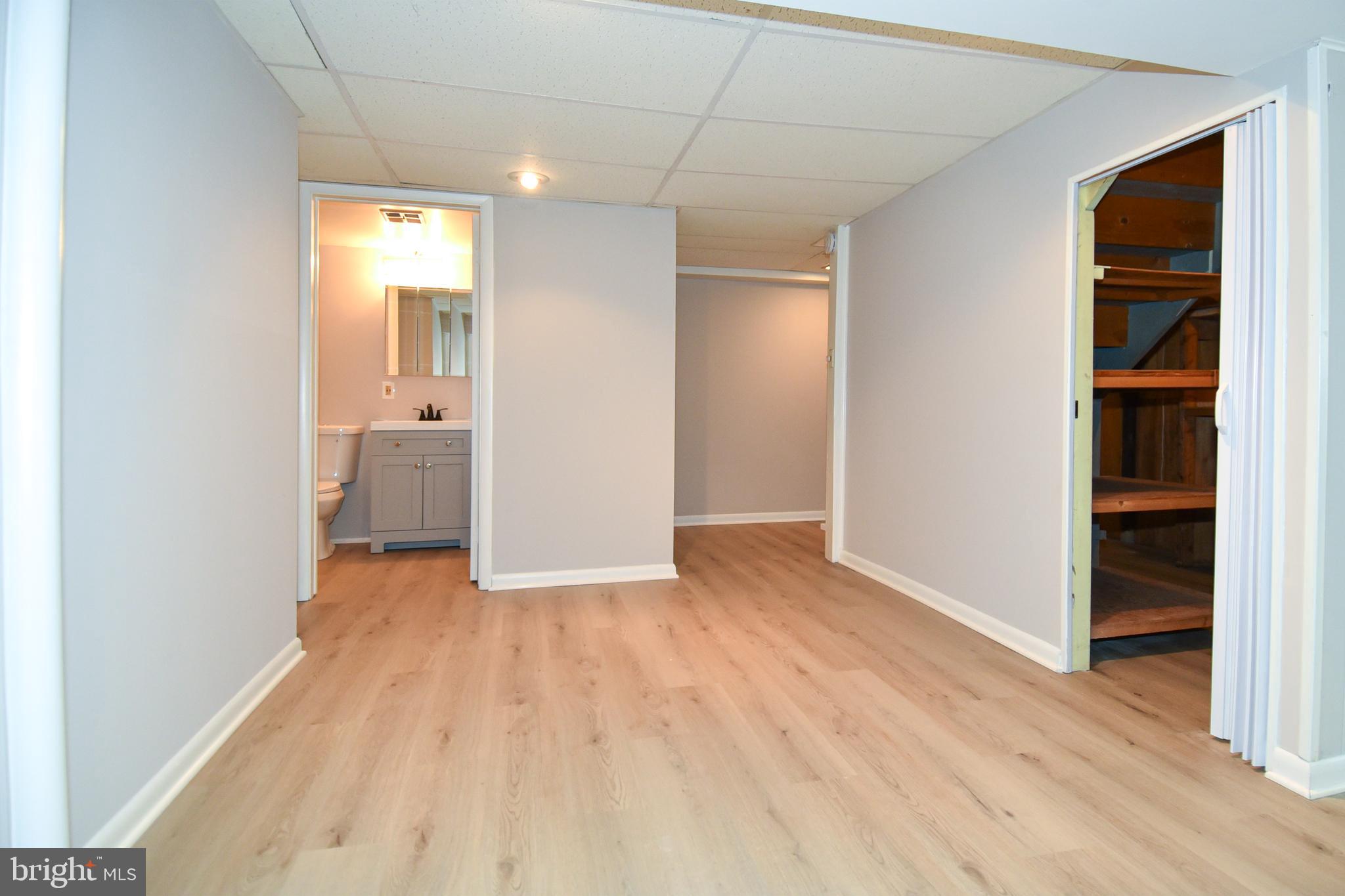 NORTH SPRINGFIELD - Residential Lease