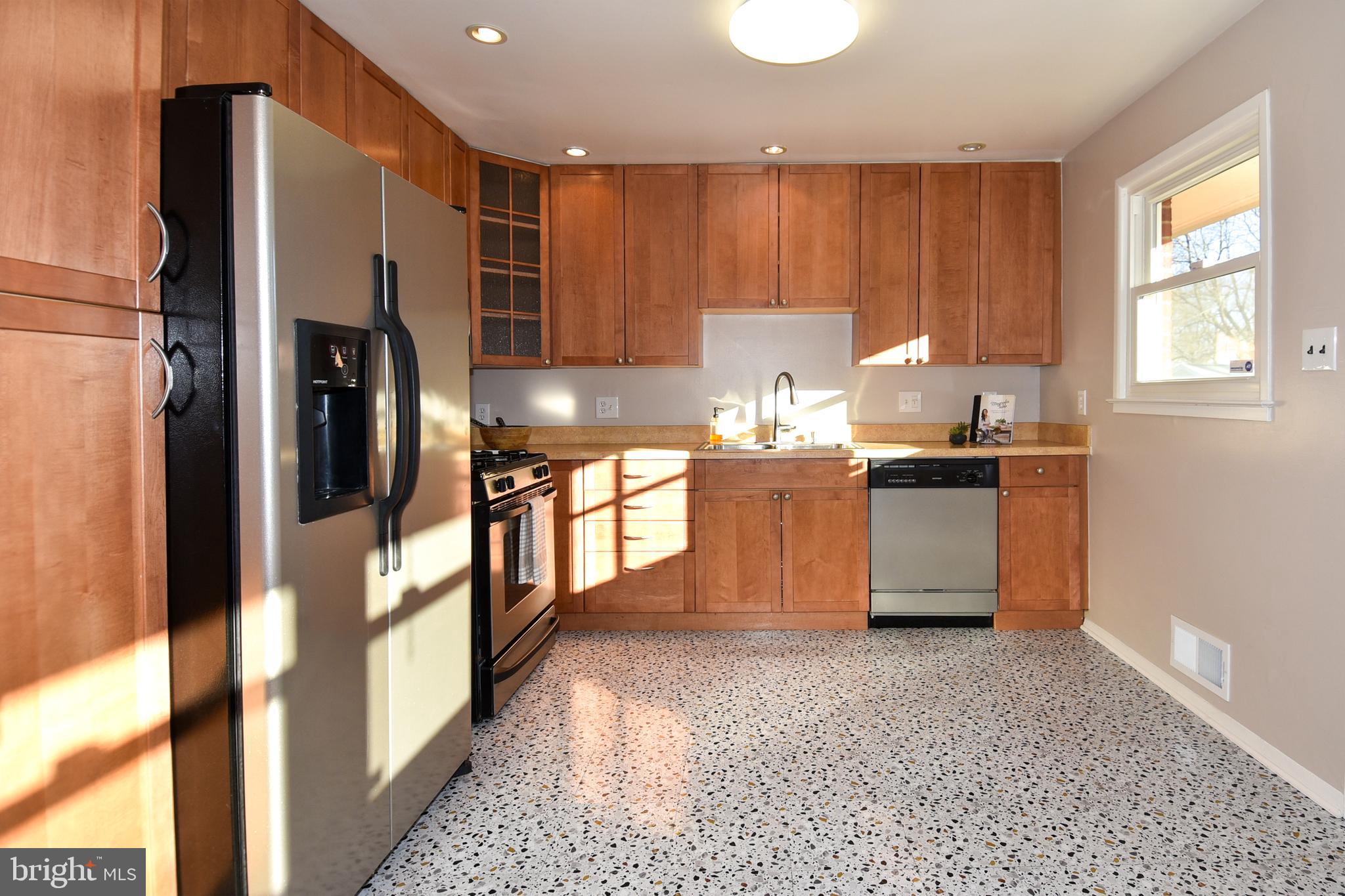 NORTH SPRINGFIELD - Residential Lease