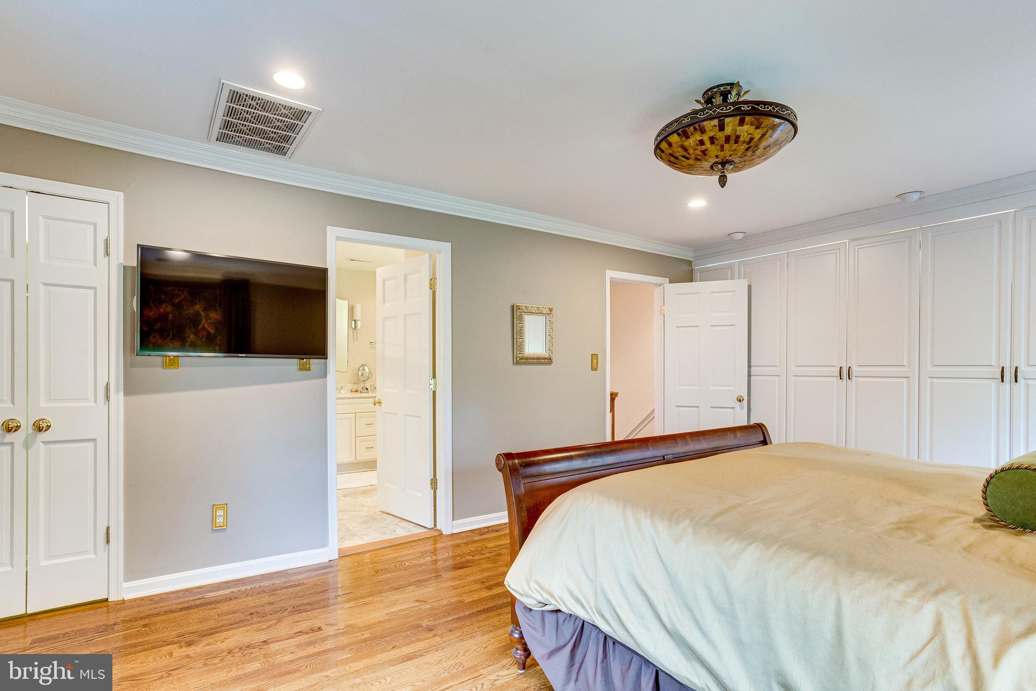 OLD TOWN ALEXANDRIA - Residential