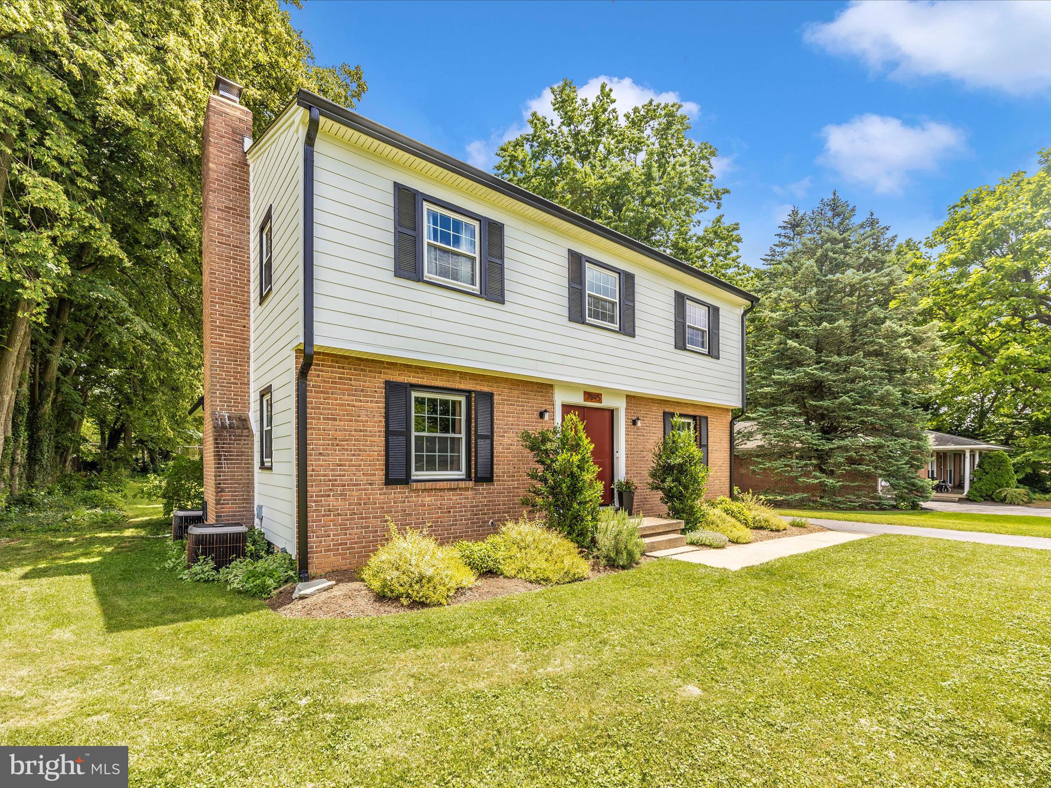 WEST HILLS - Residential