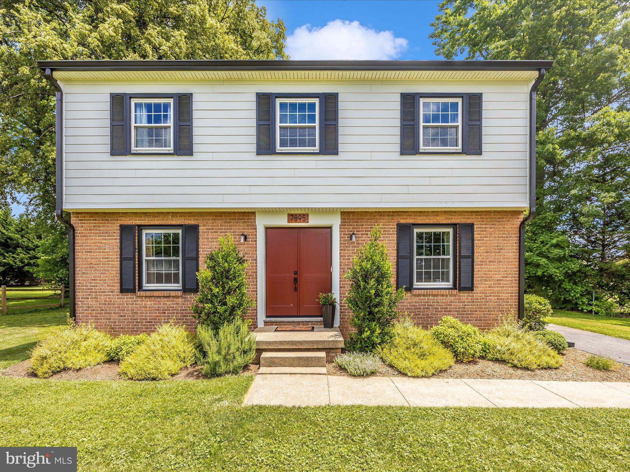 WEST HILLS - Residential