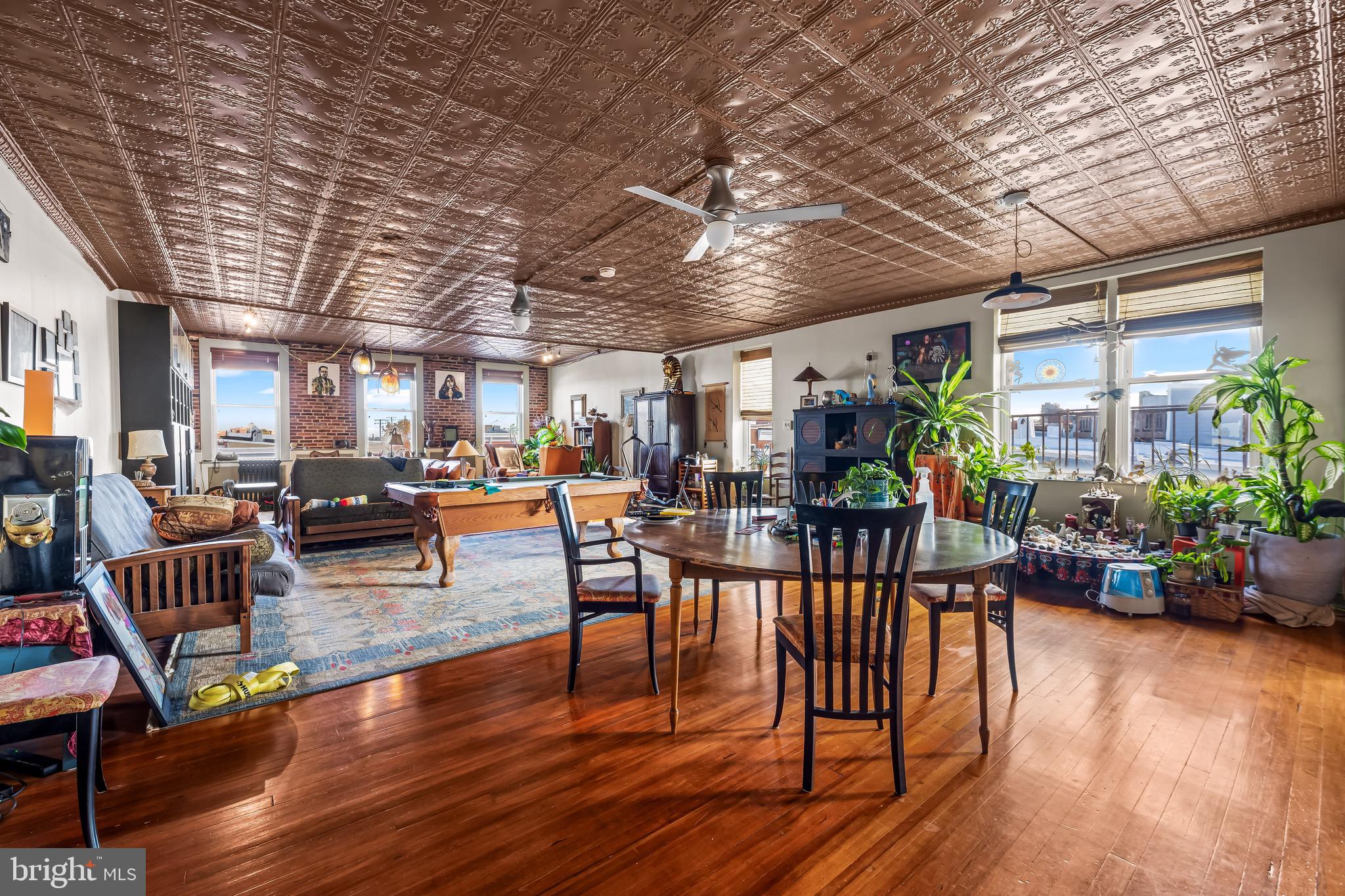 HIGHLANDTOWN - Residential