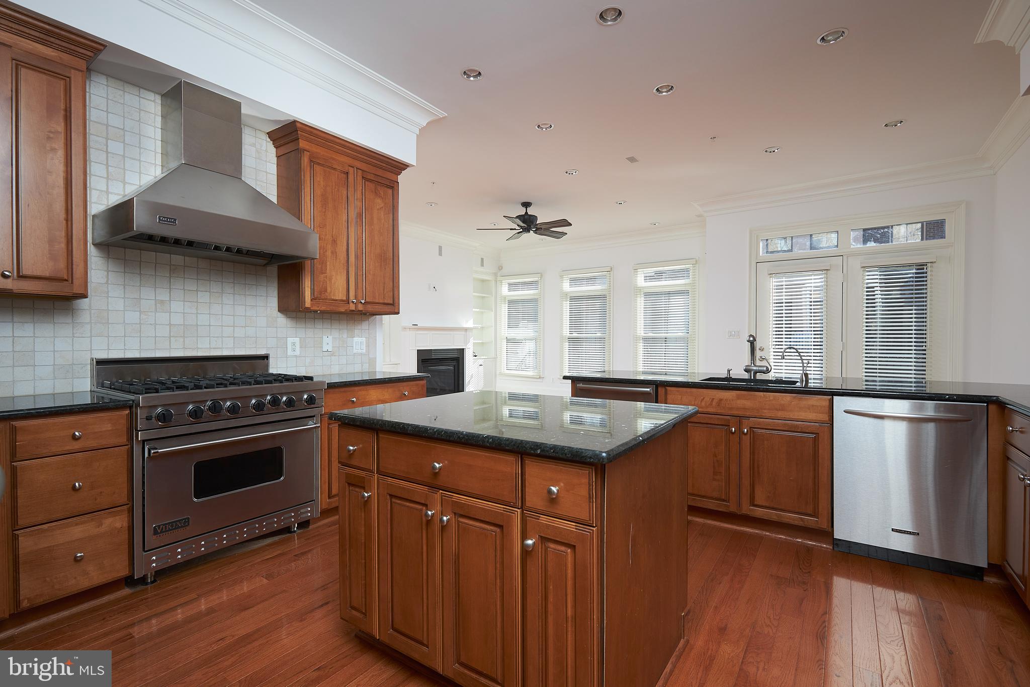 PARK POTOMAC - Residential