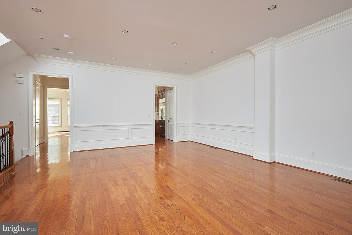 PARK POTOMAC - Residential