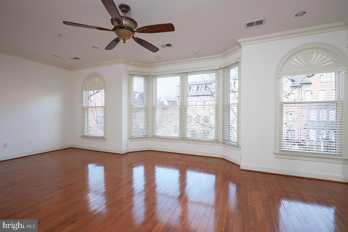 PARK POTOMAC - Residential