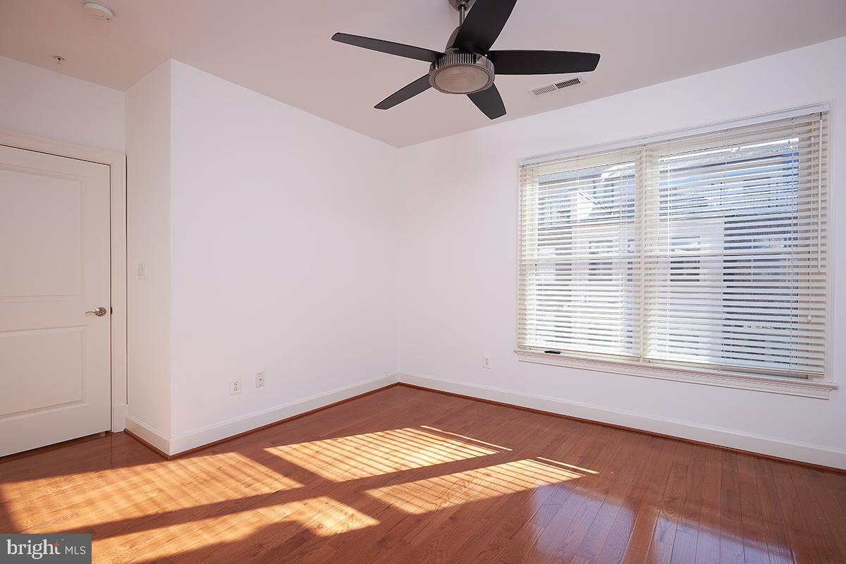 PARK POTOMAC - Residential